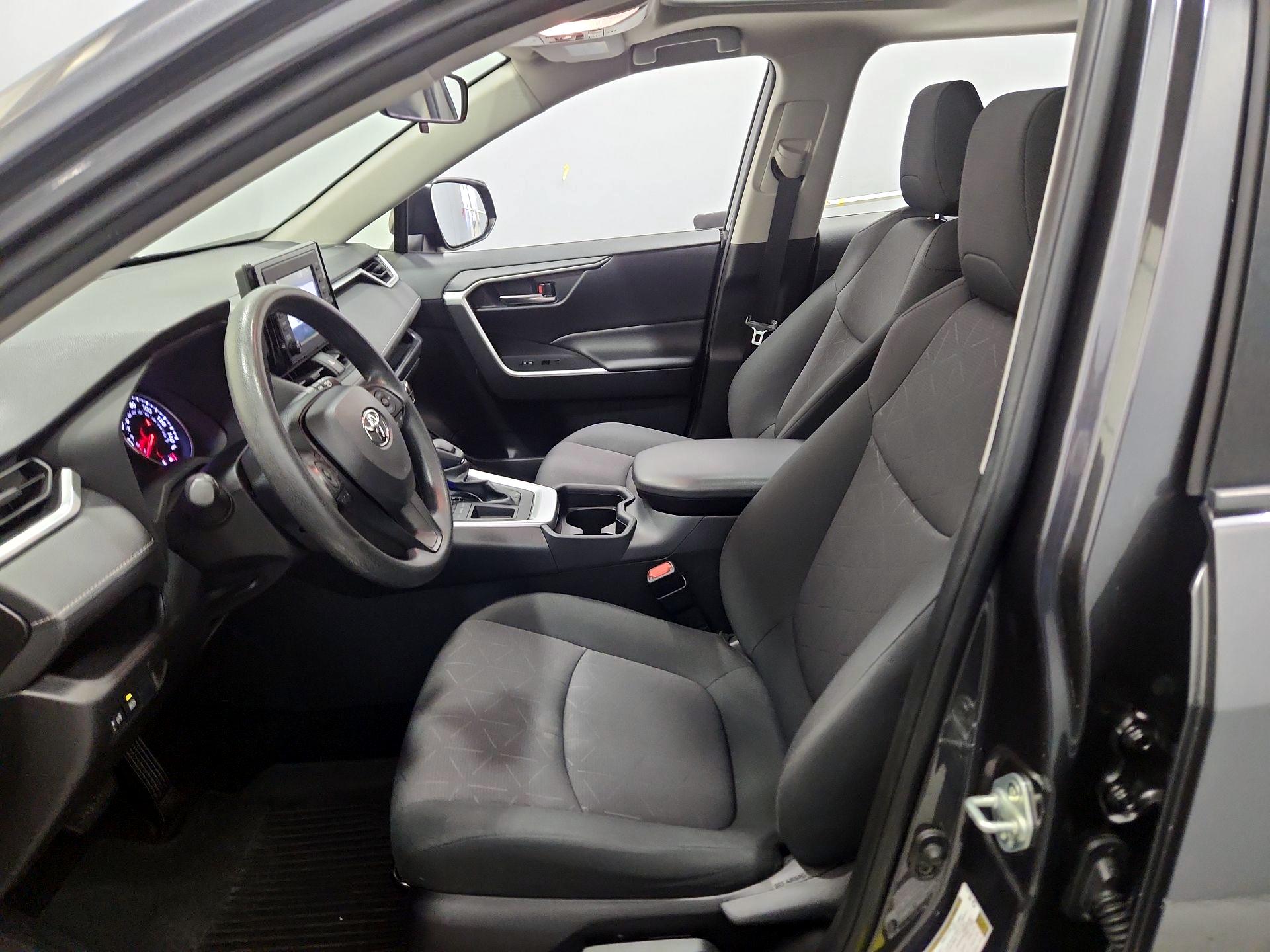 Thumbnail: 2019 Toyota RAV4 - 11