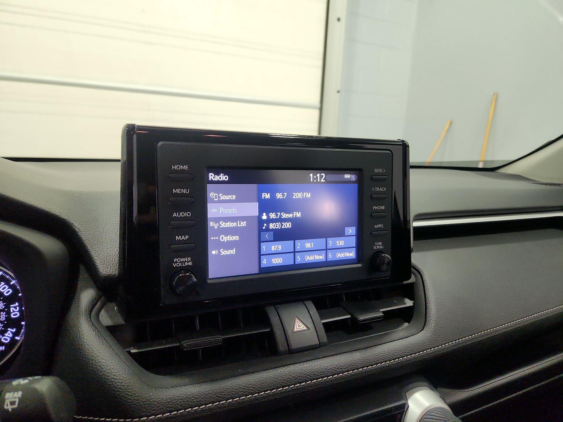 Thumbnail: 2019 Toyota RAV4 - 15