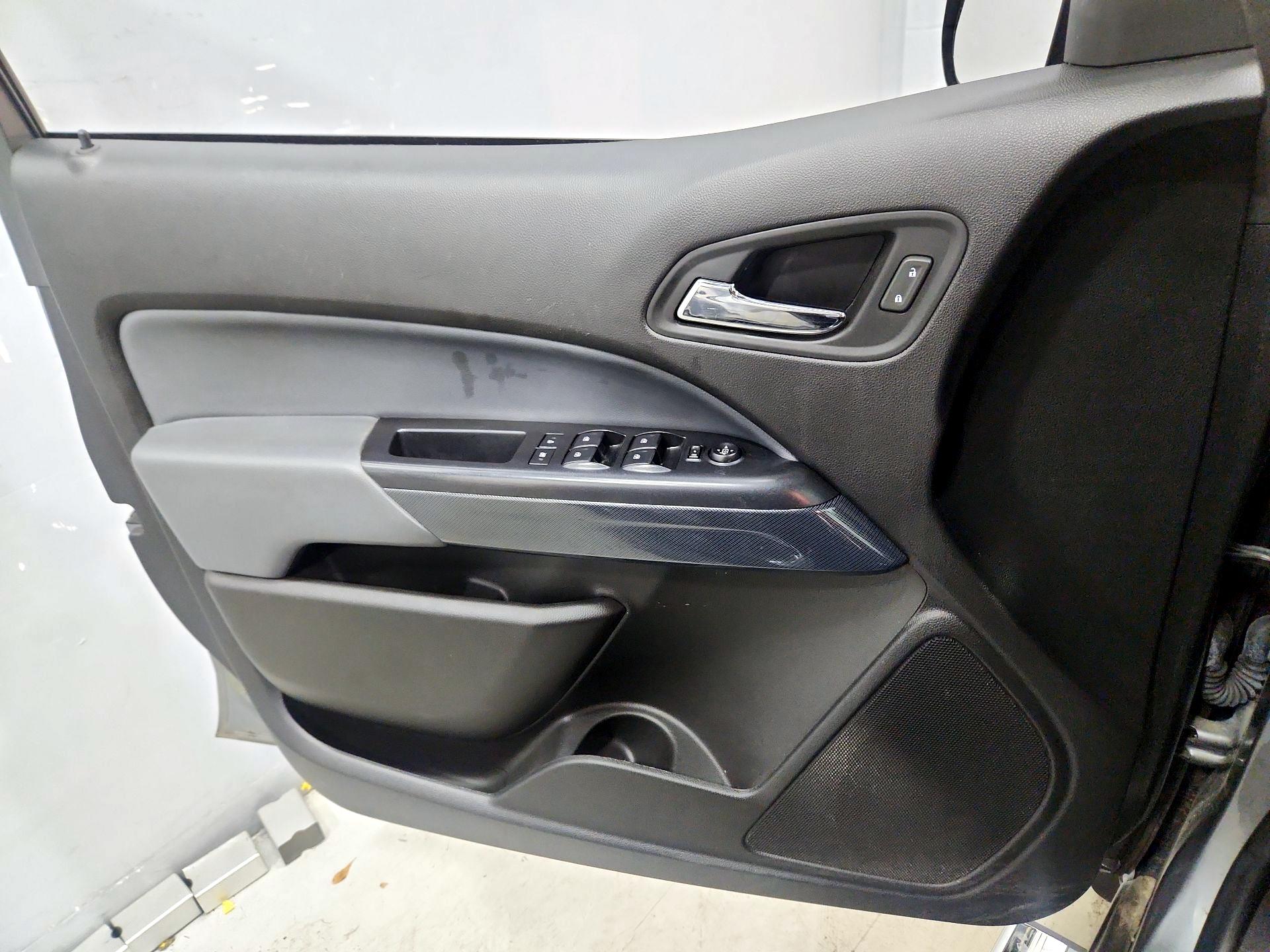 Thumbnail: 2021 Chevrolet Colorado - 12