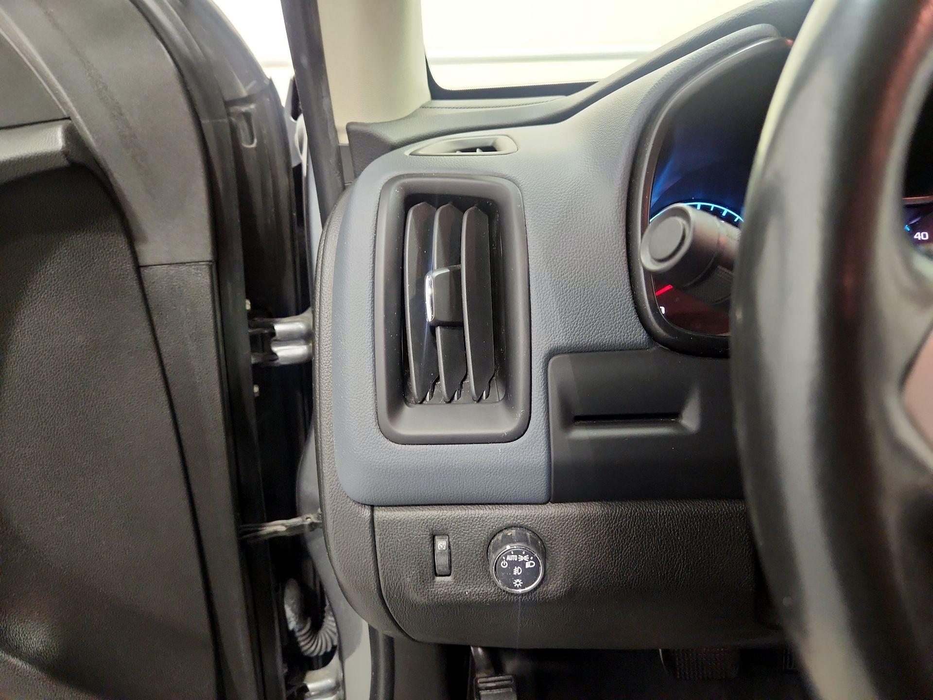 Thumbnail: 2021 Chevrolet Colorado - 13