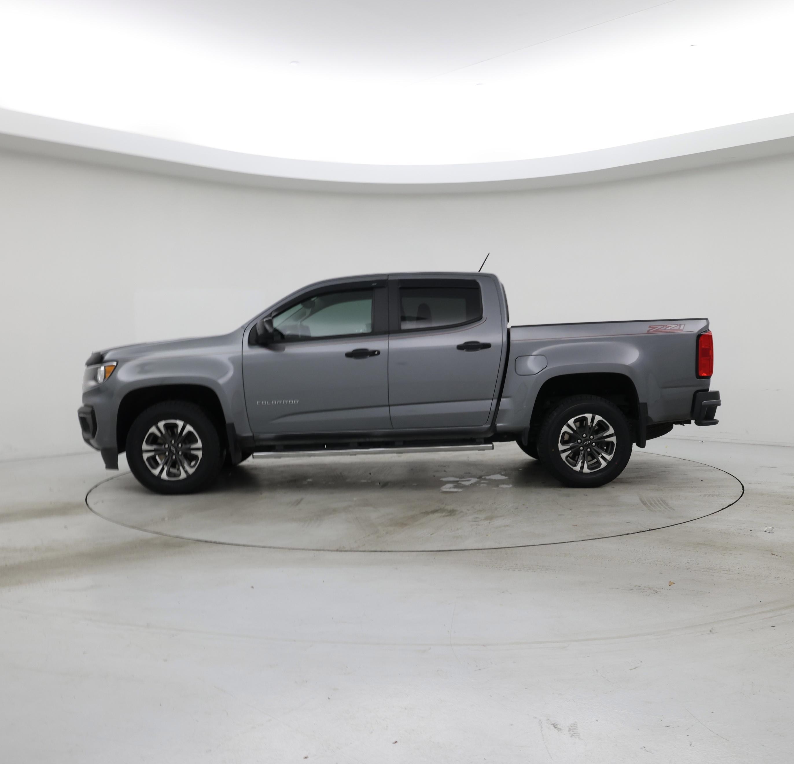 Thumbnail: 2021 Chevrolet Colorado - 3