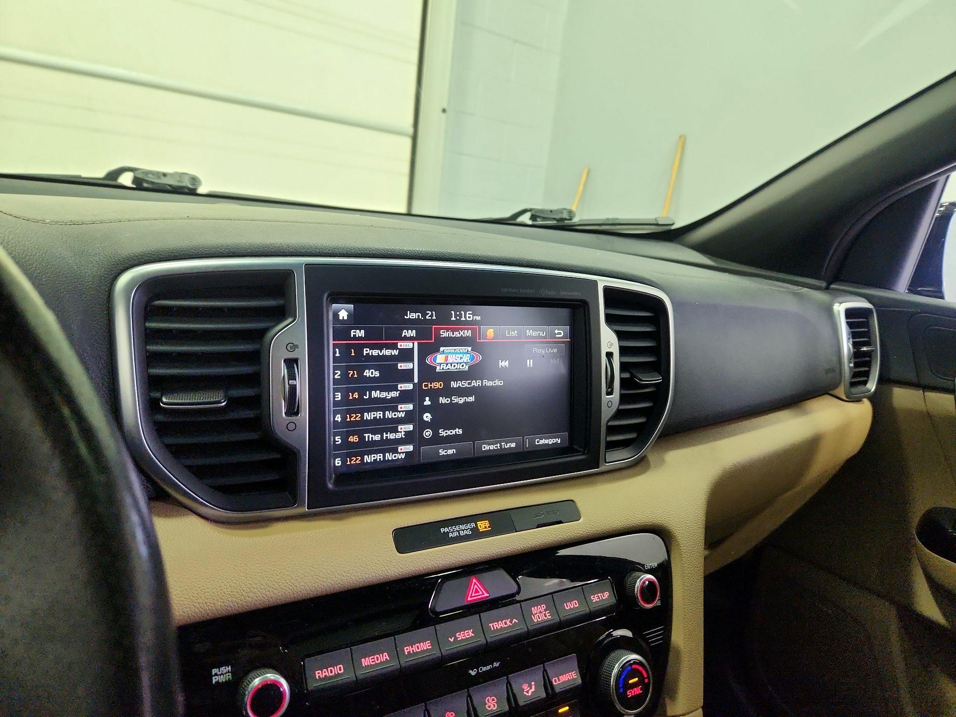 Thumbnail: 2017 Kia Sportage - 16