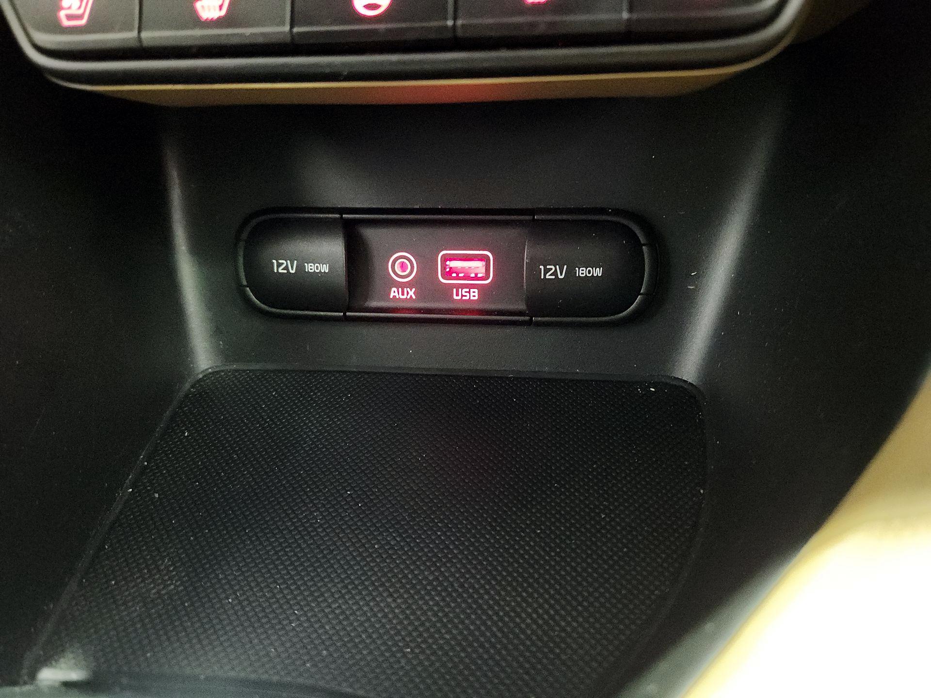 Thumbnail: 2017 Kia Sportage - 19