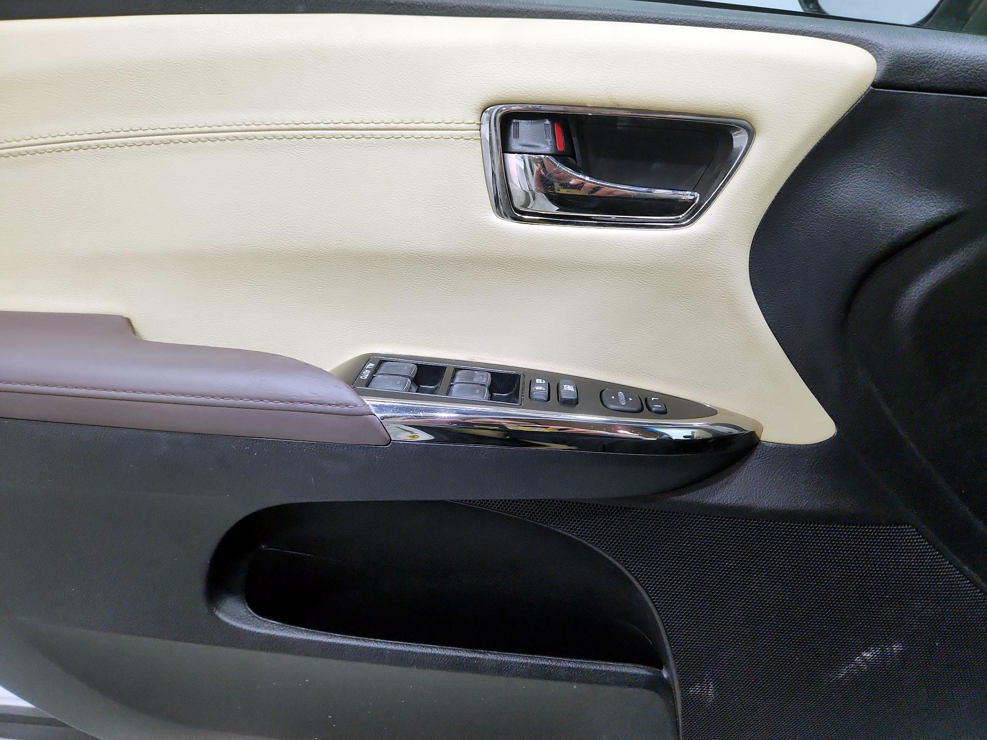 Thumbnail: 2015 Toyota Avalon - 12