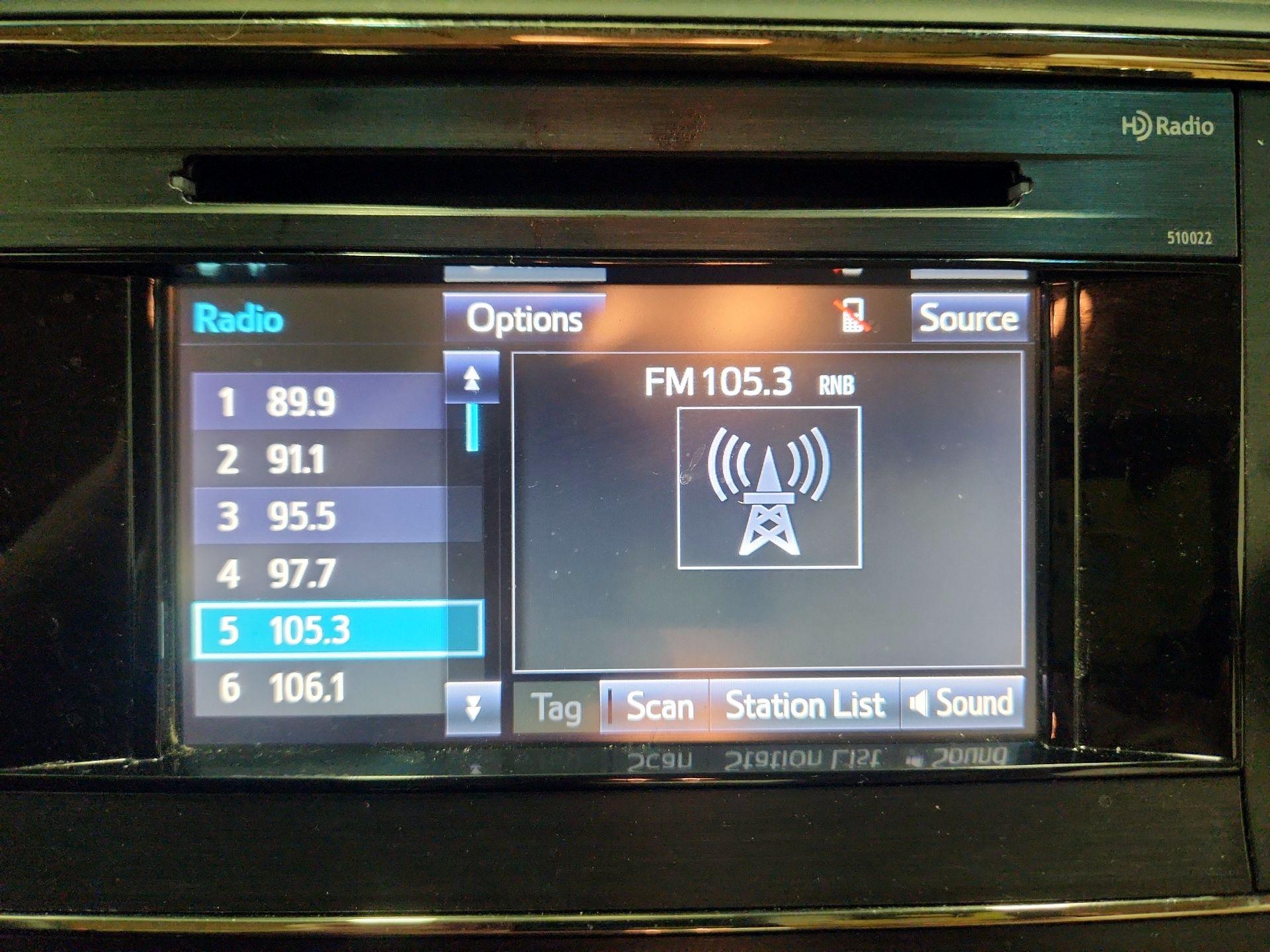 Thumbnail: 2015 Toyota Avalon - 15