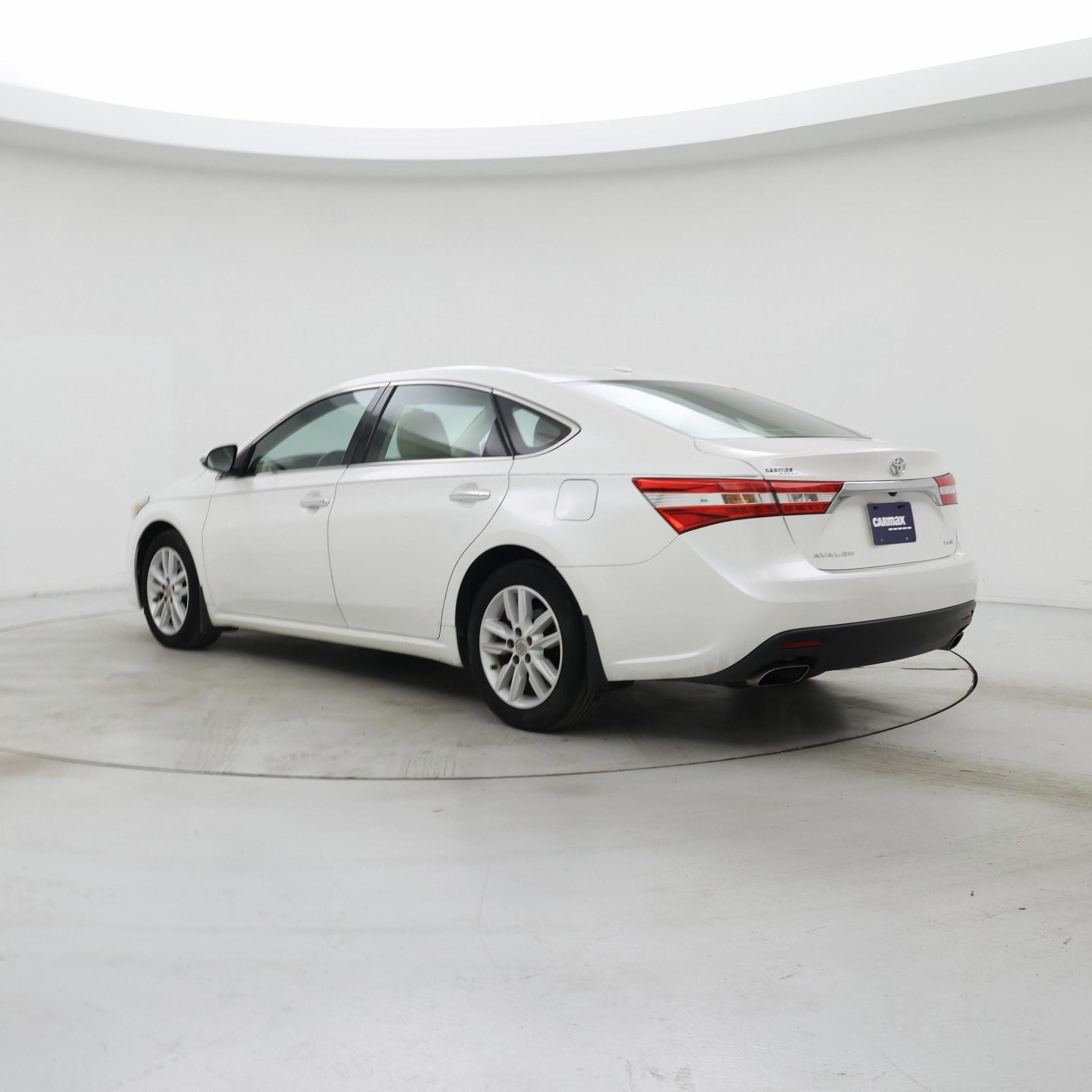 Thumbnail: 2015 Toyota Avalon - 2