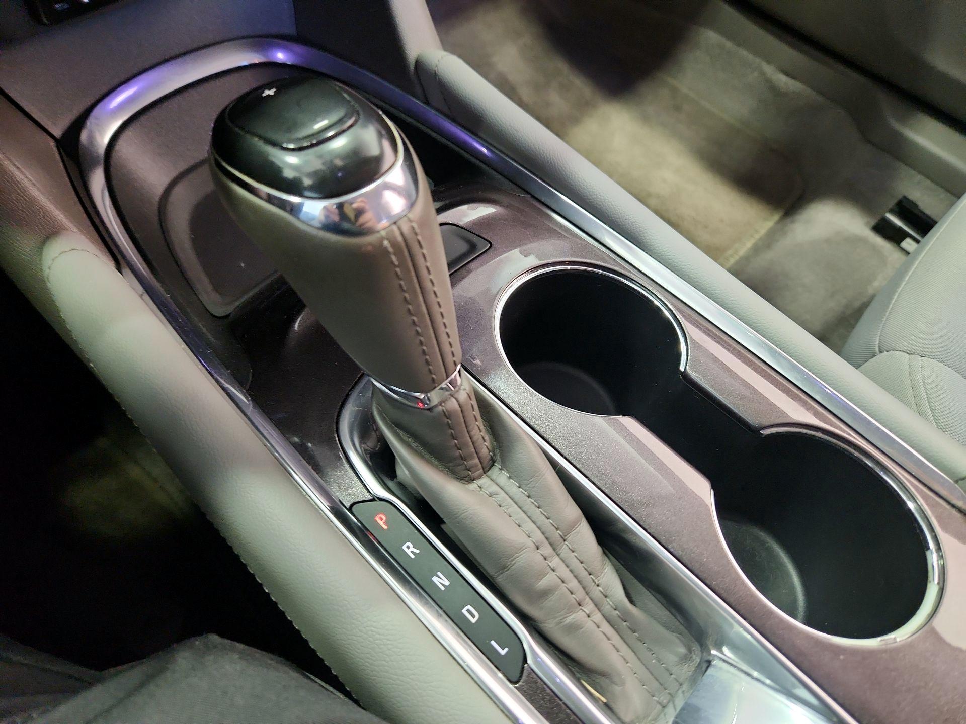 Thumbnail: 2018 Chevrolet Malibu - 18