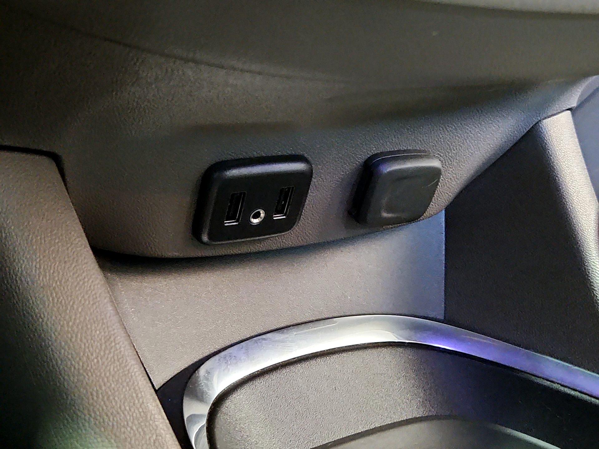 Thumbnail: 2018 Chevrolet Malibu - 19