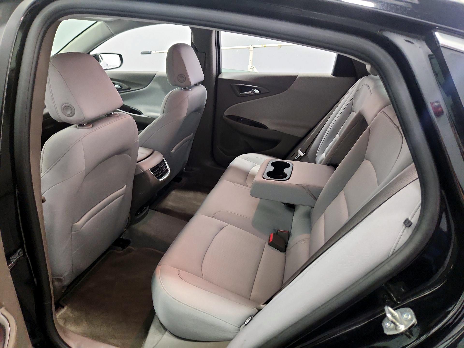 Thumbnail: 2018 Chevrolet Malibu - 20