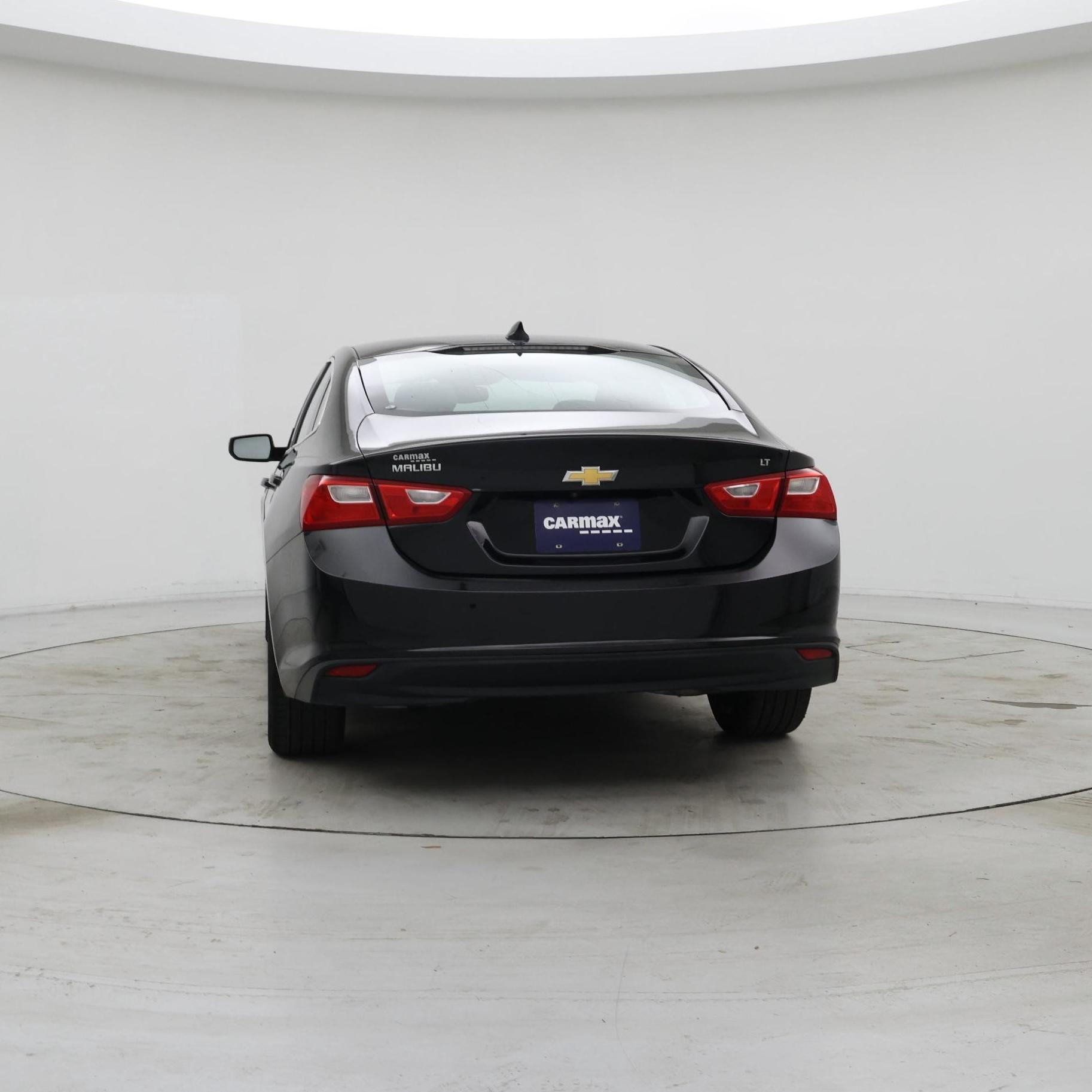 Thumbnail: 2018 Chevrolet Malibu - 6