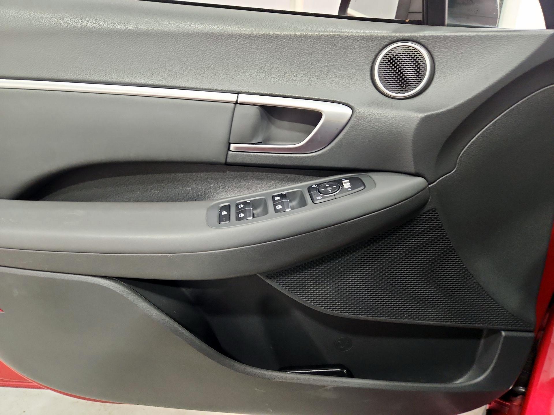 Thumbnail: 2020 Hyundai Sonata - 12