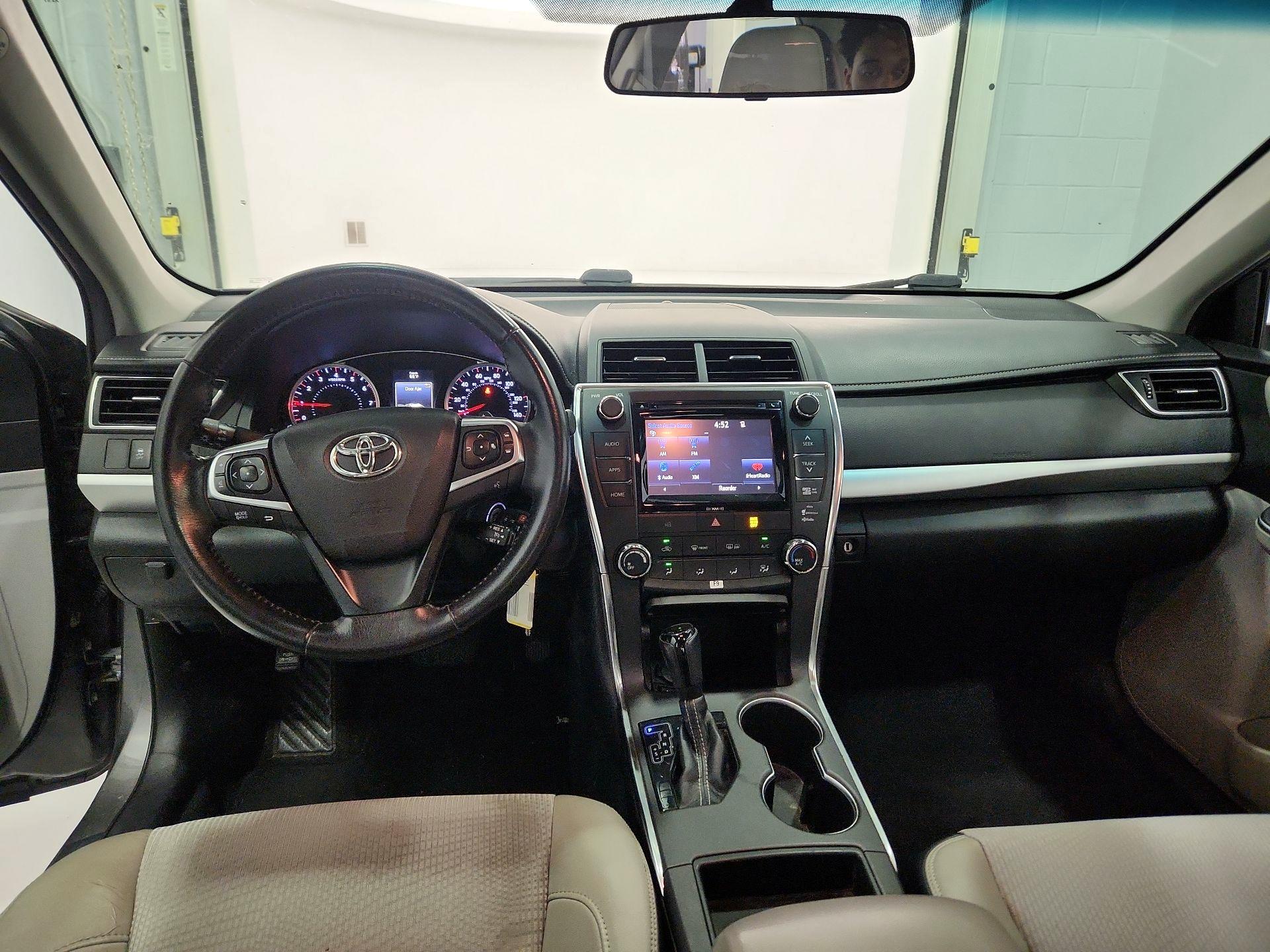 Thumbnail: 2016 Toyota Camry - 9