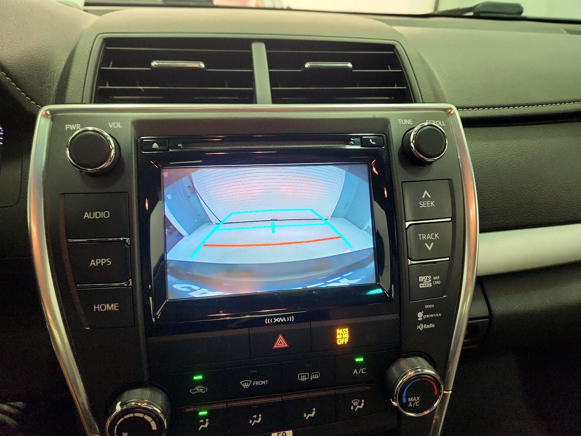 Thumbnail: 2016 Toyota Camry - 14