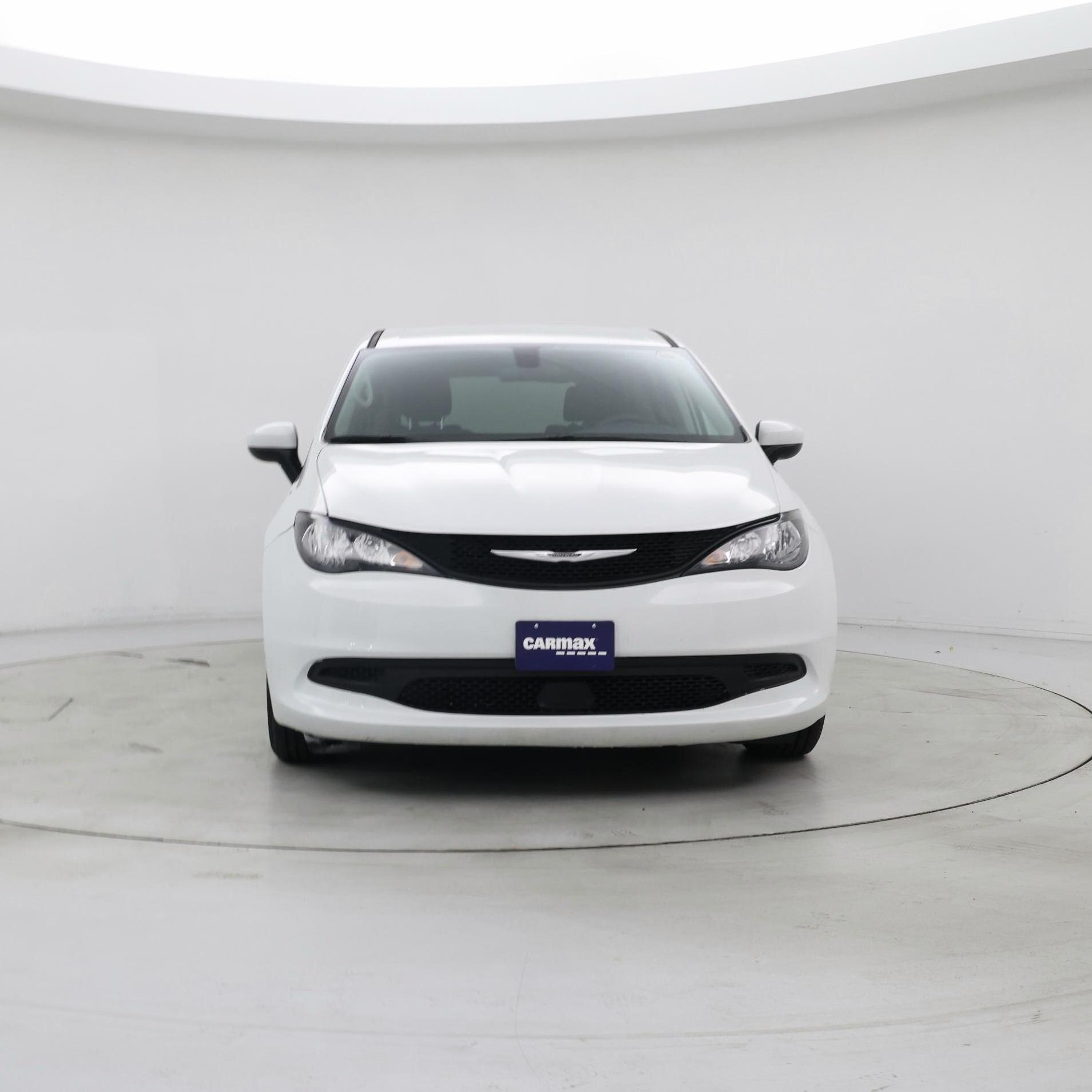 Thumbnail: 2022 Chrysler Voyager - 5