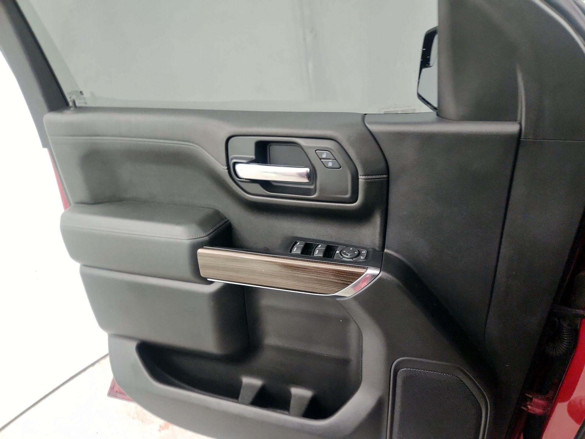 Thumbnail: 2019 Chevrolet Silverado 1500 - 10