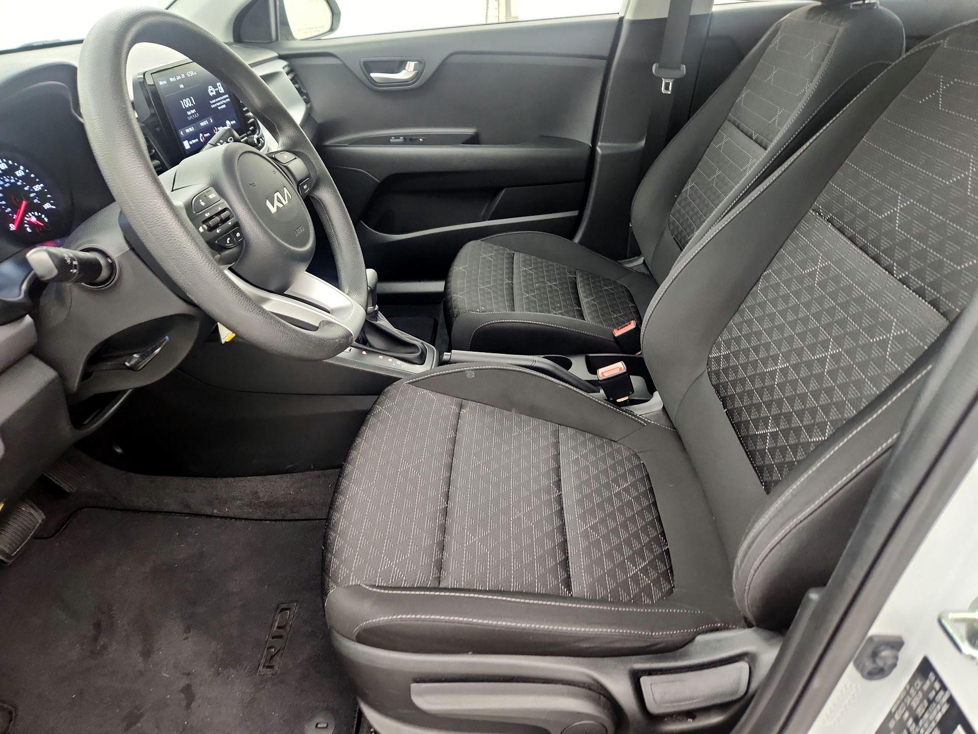 Thumbnail: 2023 Kia Rio - 9