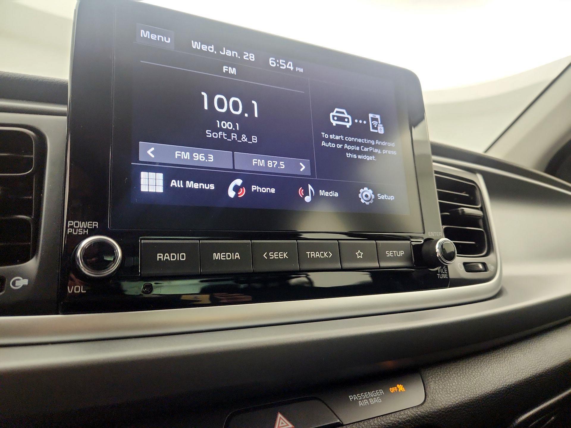 Thumbnail: 2023 Kia Rio - 13