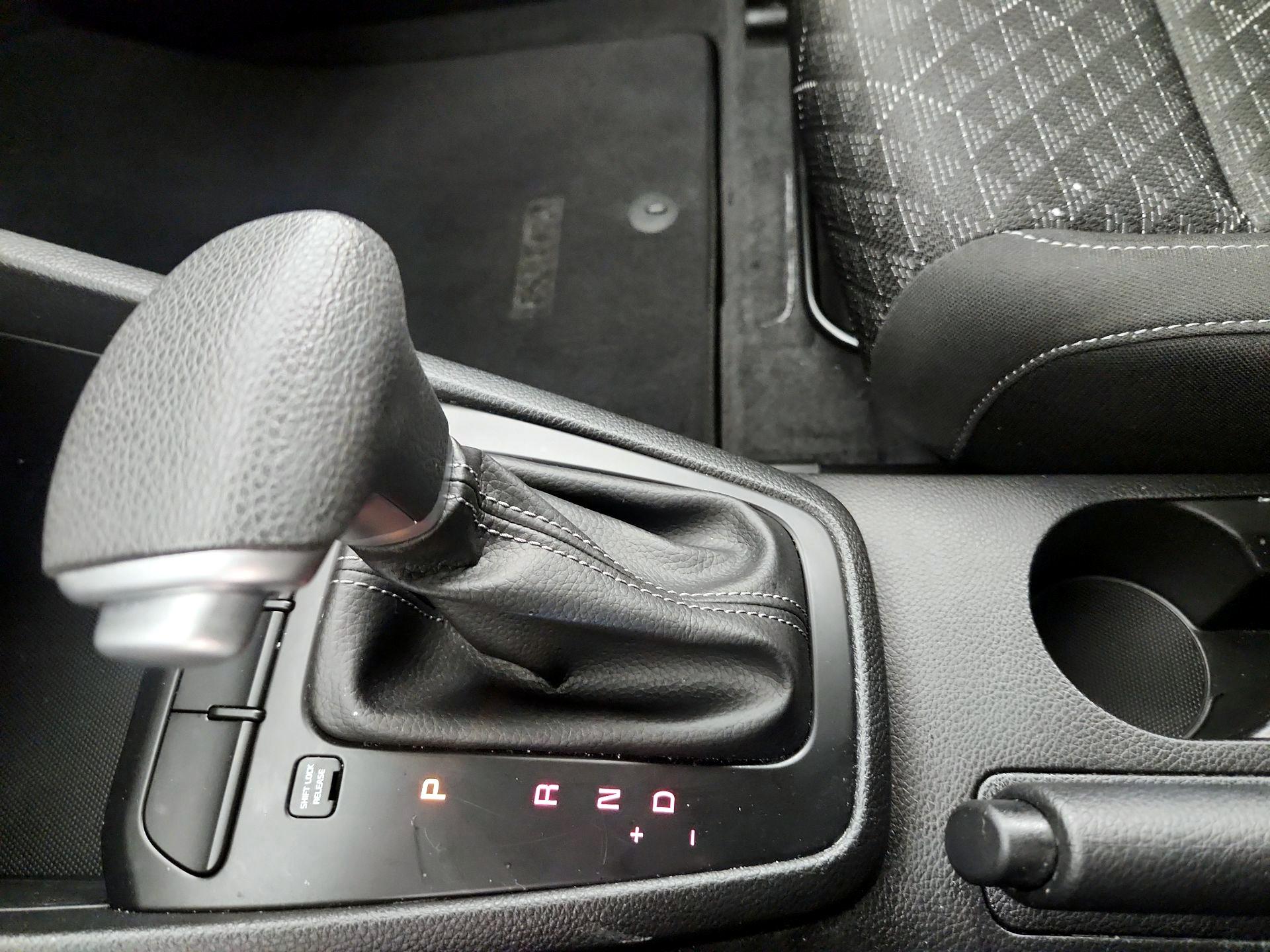 Thumbnail: 2023 Kia Rio - 15