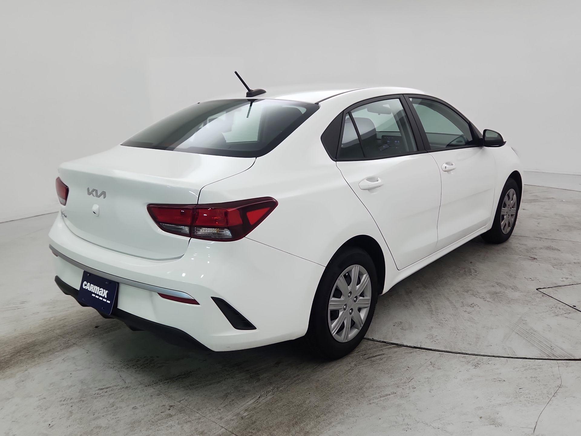 Thumbnail: 2023 Kia Rio - 5