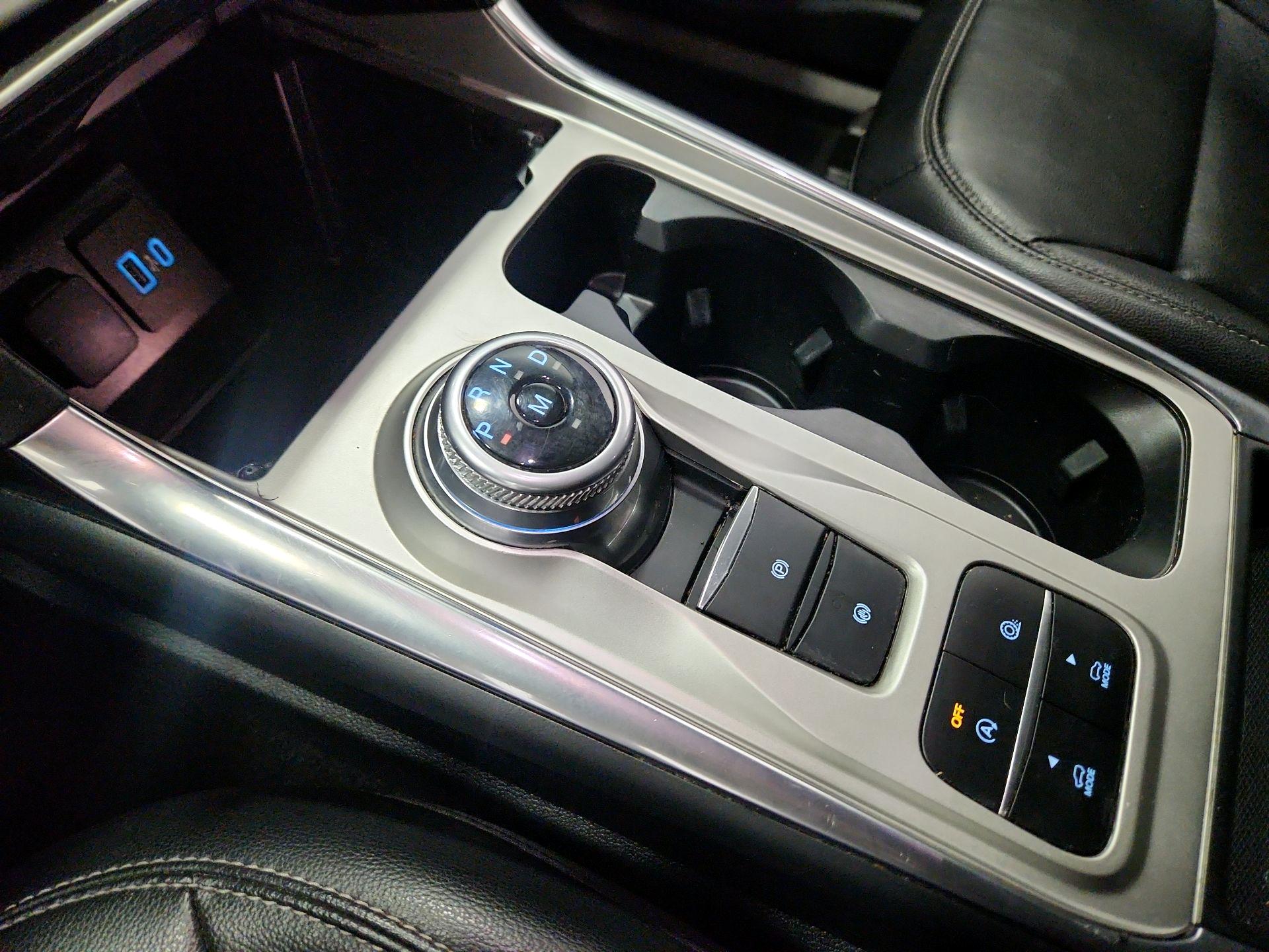 Thumbnail: 2020 Ford Explorer - 18