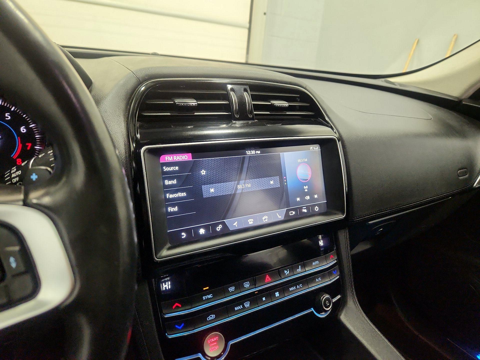 Thumbnail: 2020 Jaguar F-Pace - 16