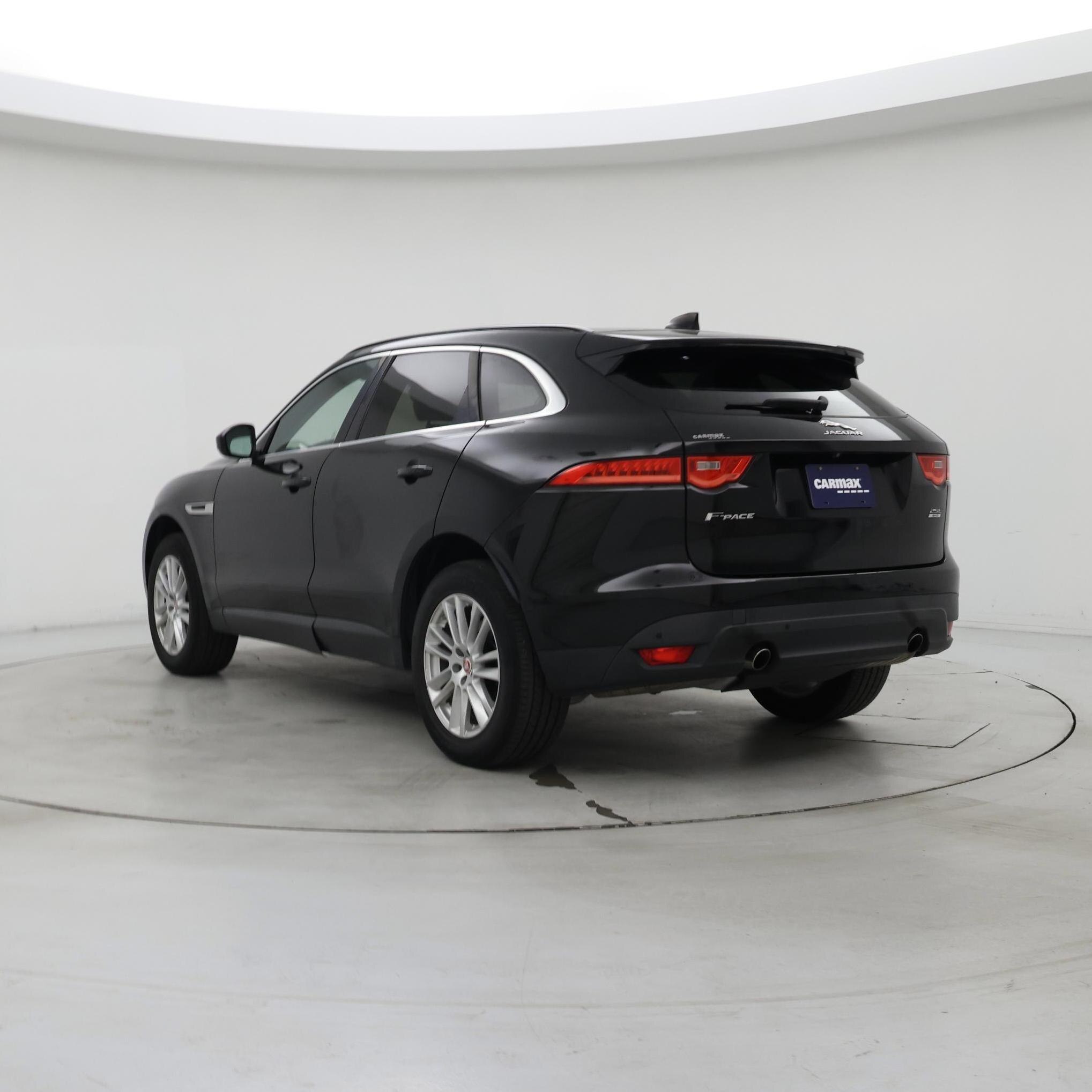 Thumbnail: 2020 Jaguar F-Pace - 2