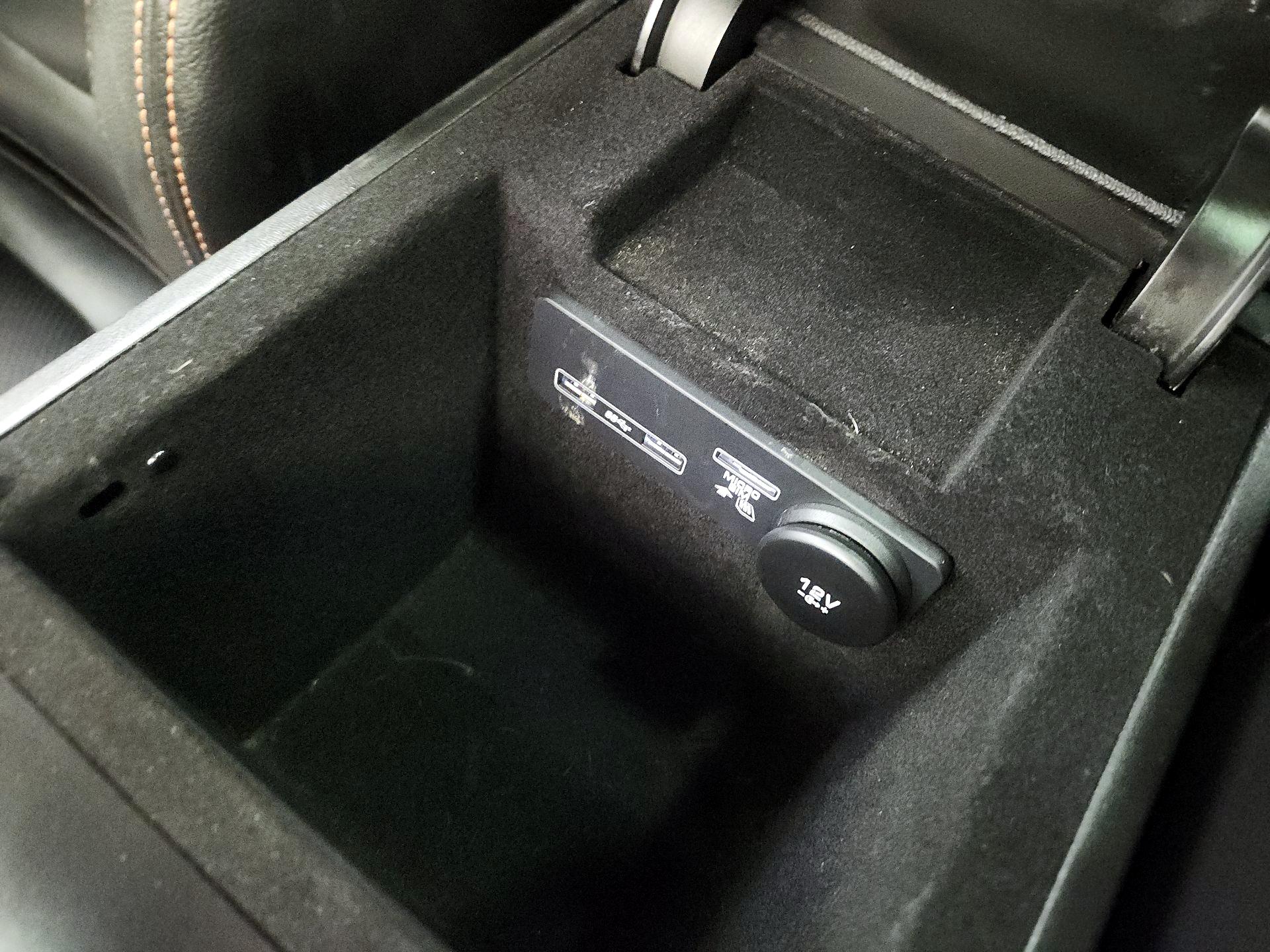 Thumbnail: 2020 Jaguar F-Pace - 19