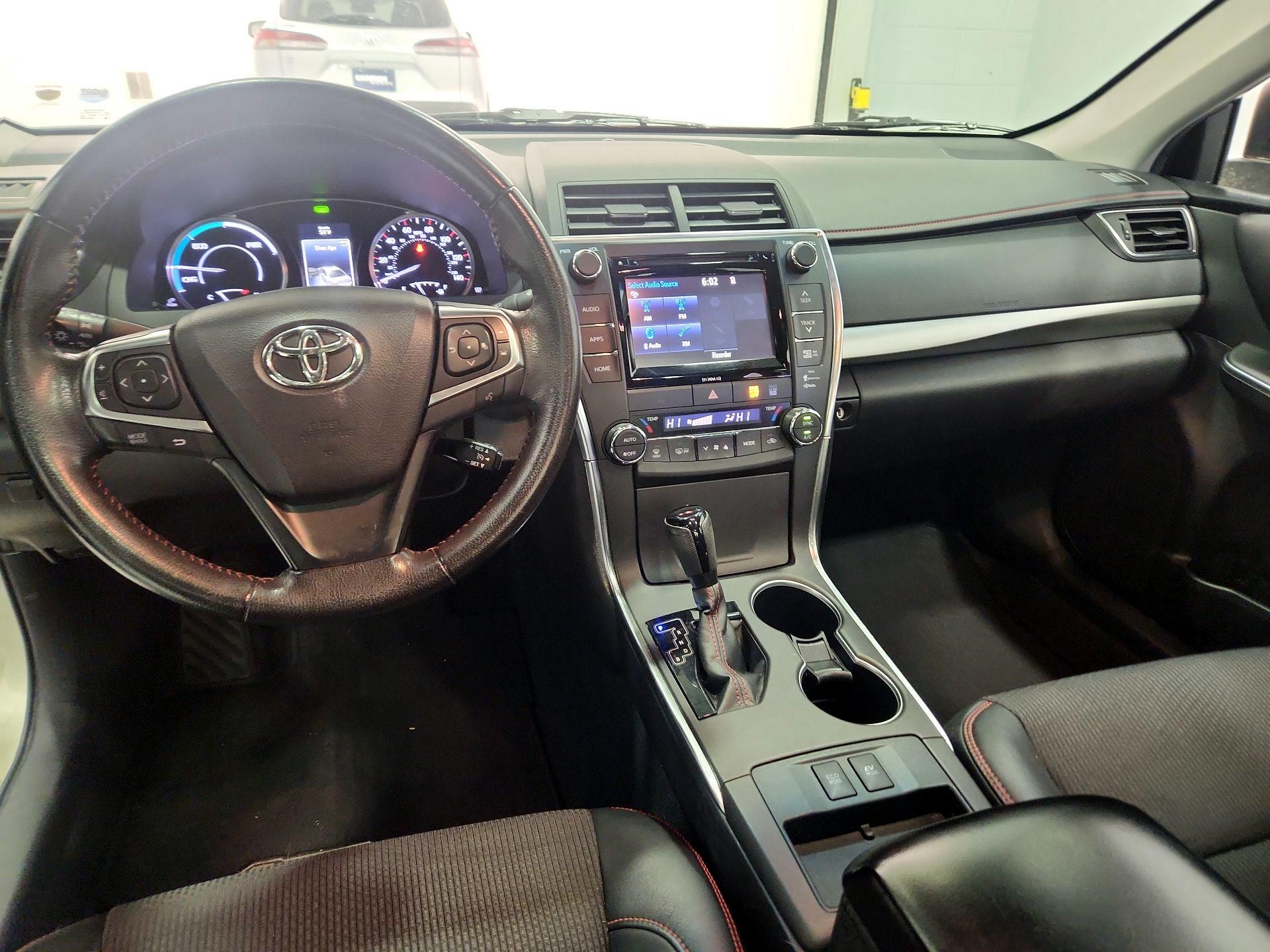 Thumbnail: 2016 Toyota Camry - 9