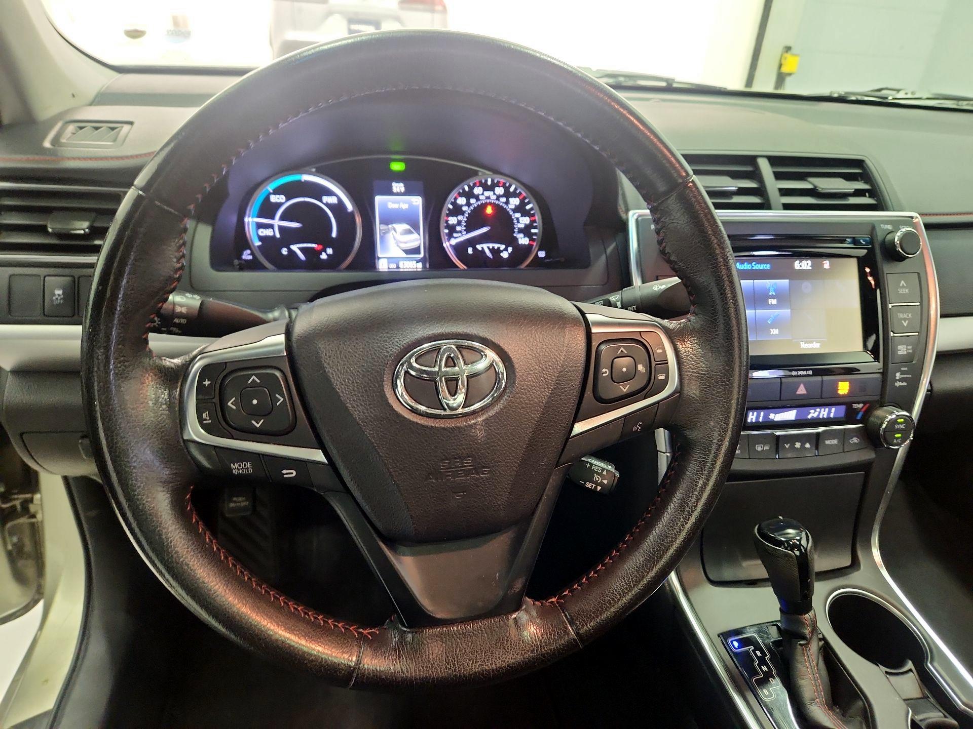 Thumbnail: 2016 Toyota Camry - 10