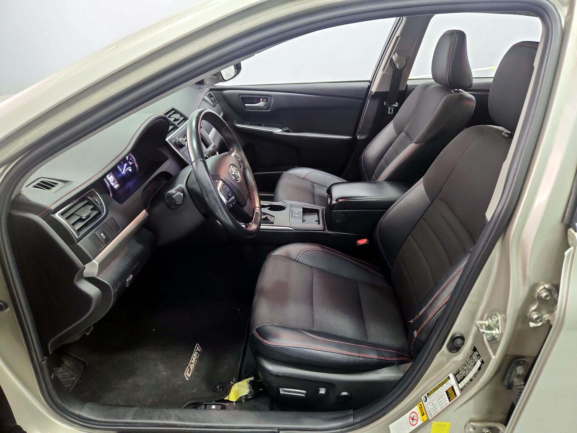 Thumbnail: 2016 Toyota Camry - 11