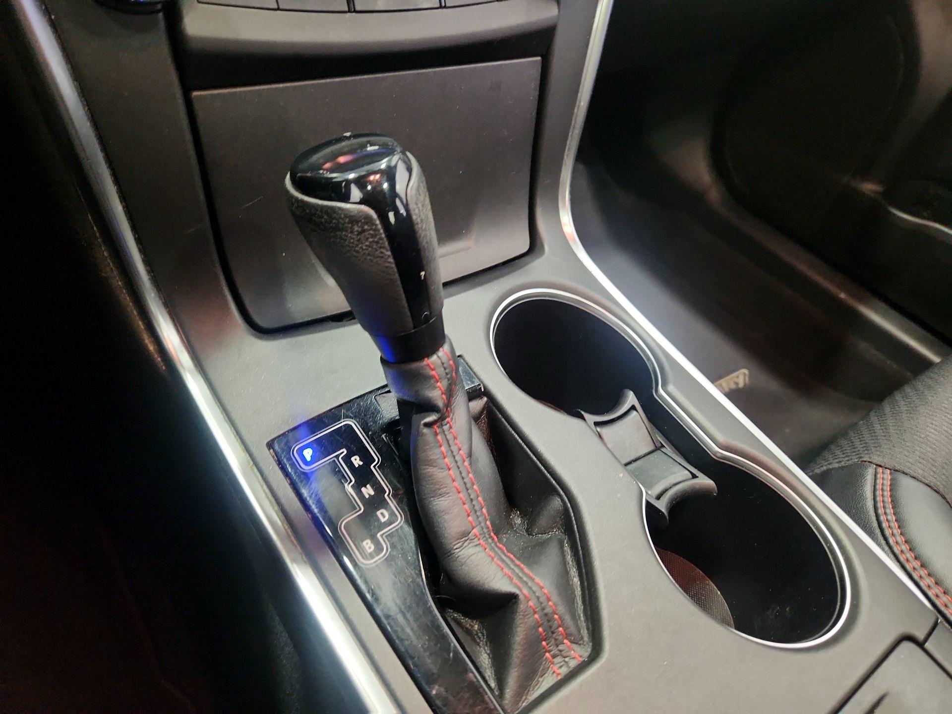 Thumbnail: 2016 Toyota Camry - 17