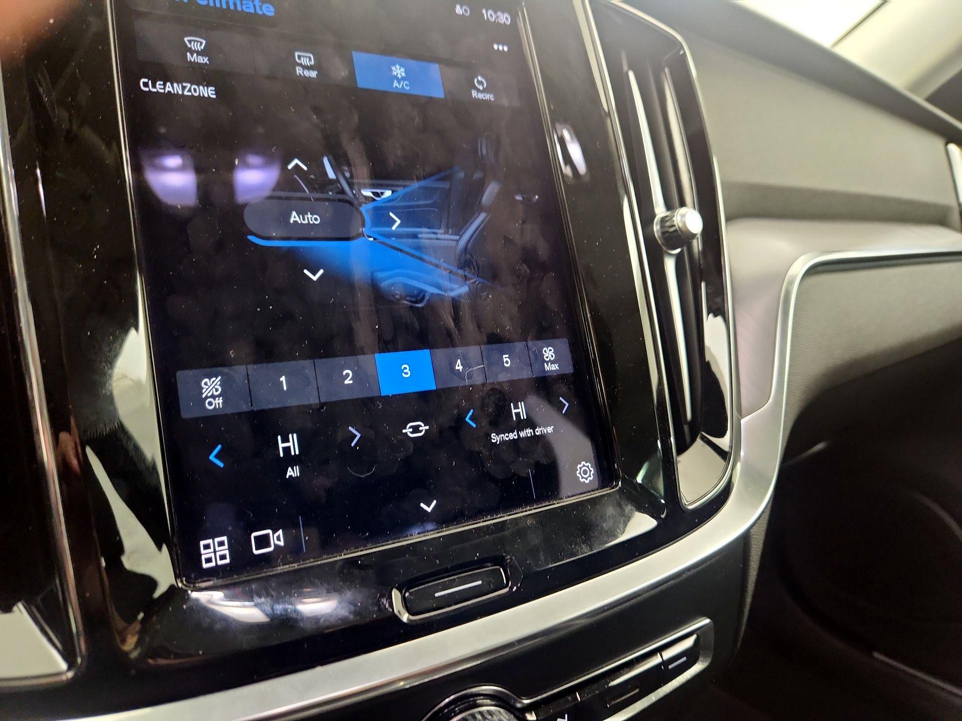 Thumbnail: 2023 Volvo S60 - 13