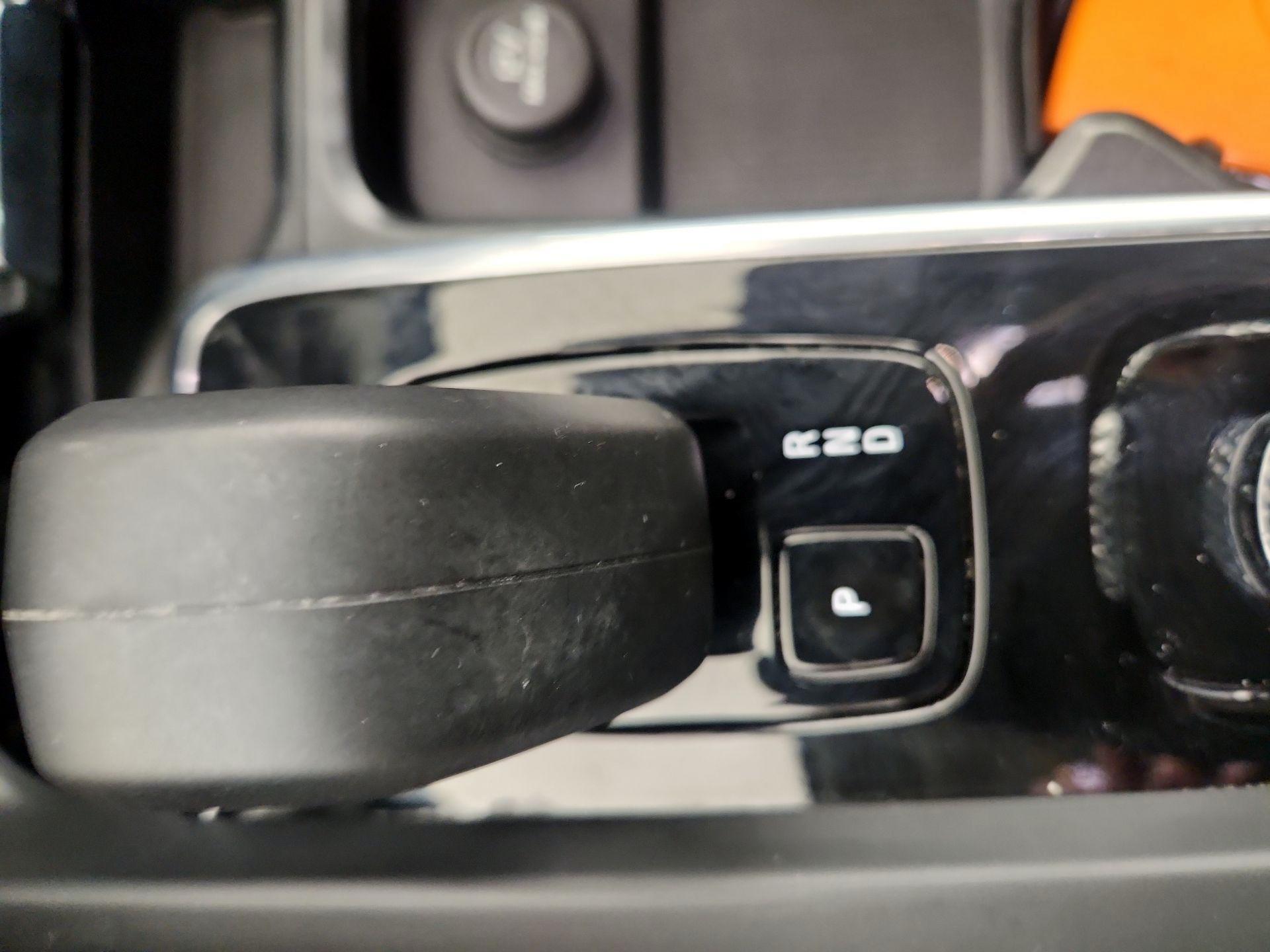 Thumbnail: 2023 Volvo S60 - 15