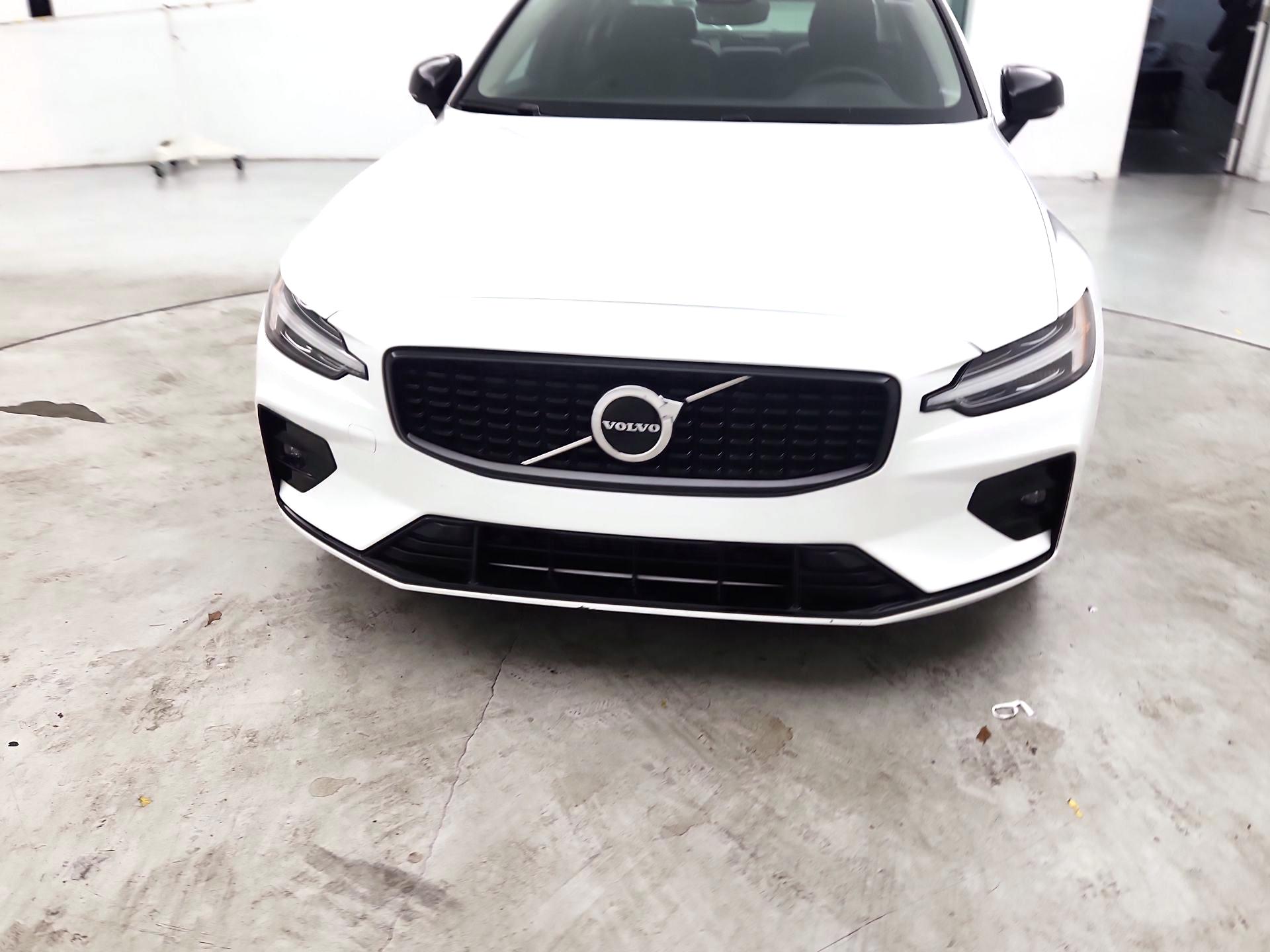 Thumbnail: 2023 Volvo S60 - 2