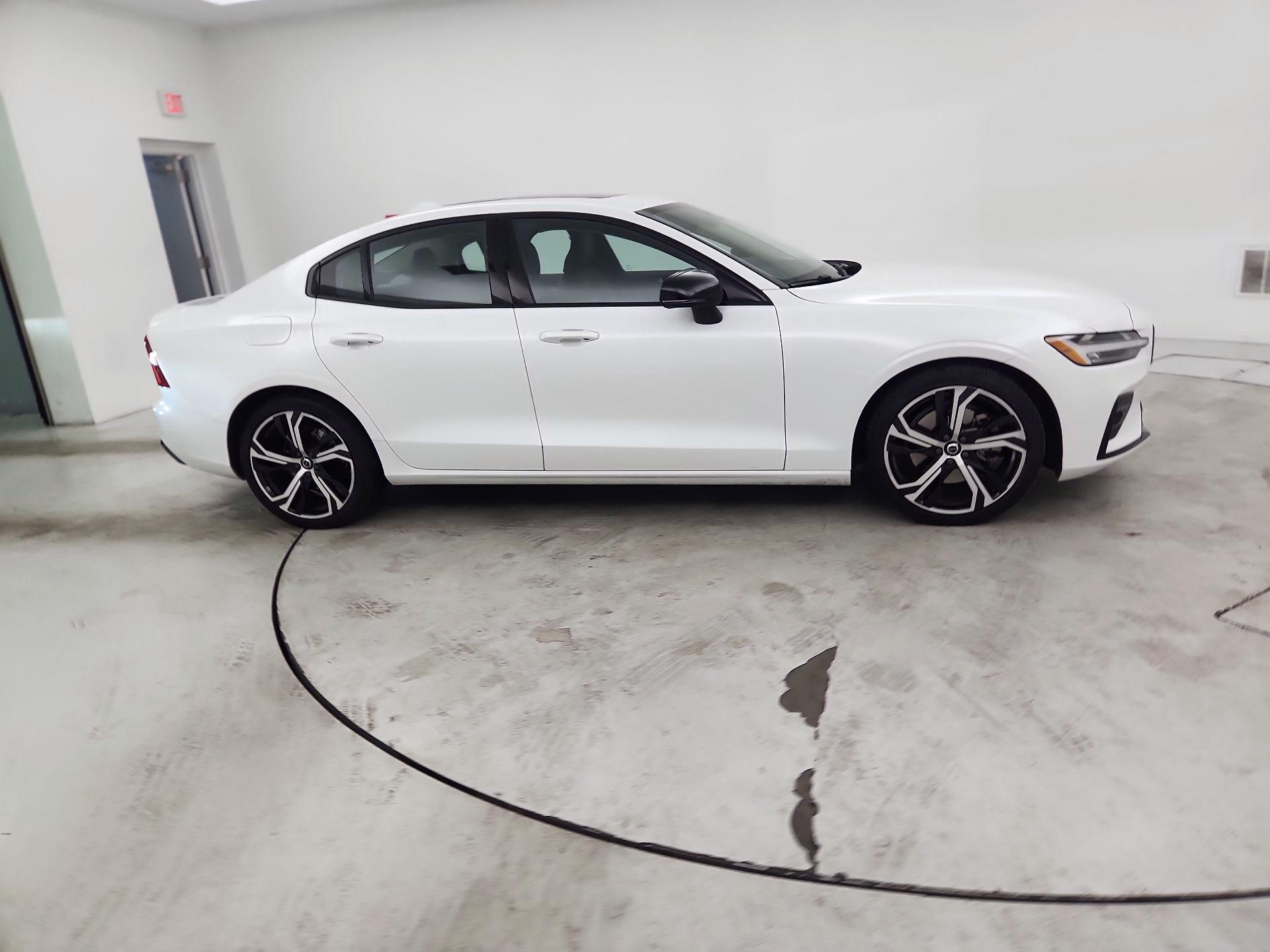 Thumbnail: 2023 Volvo S60 - 4