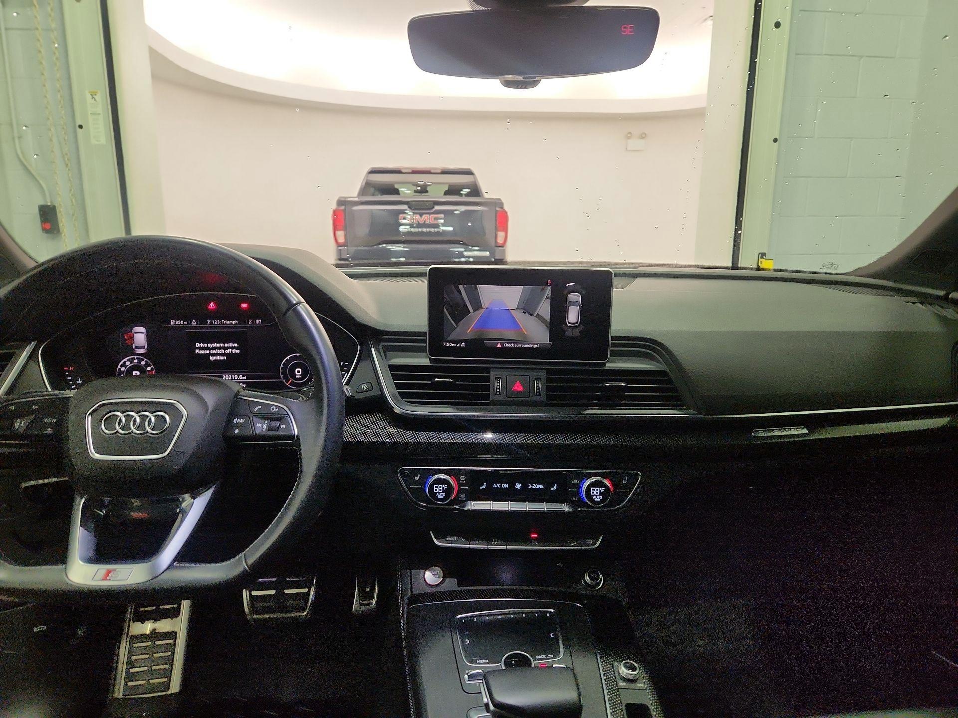 Thumbnail: 2020 Audi SQ5 - 9