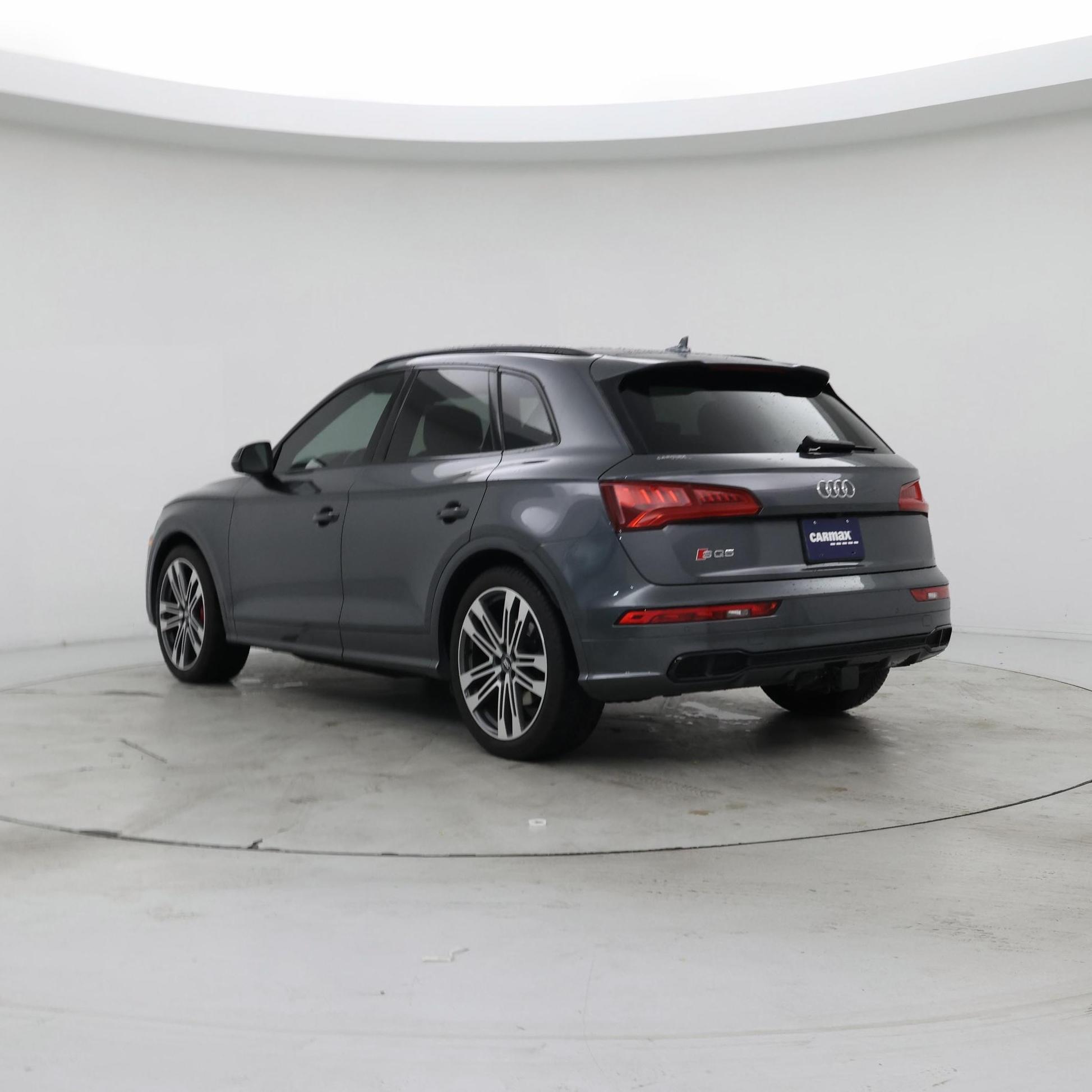 Thumbnail: 2020 Audi SQ5 - 2