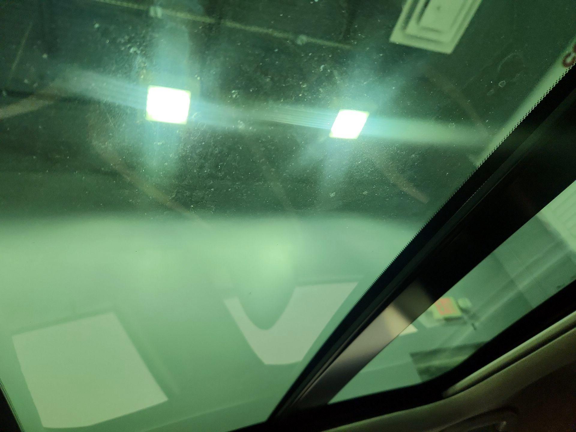 Thumbnail: 2018 INFINITI QX30 - 20