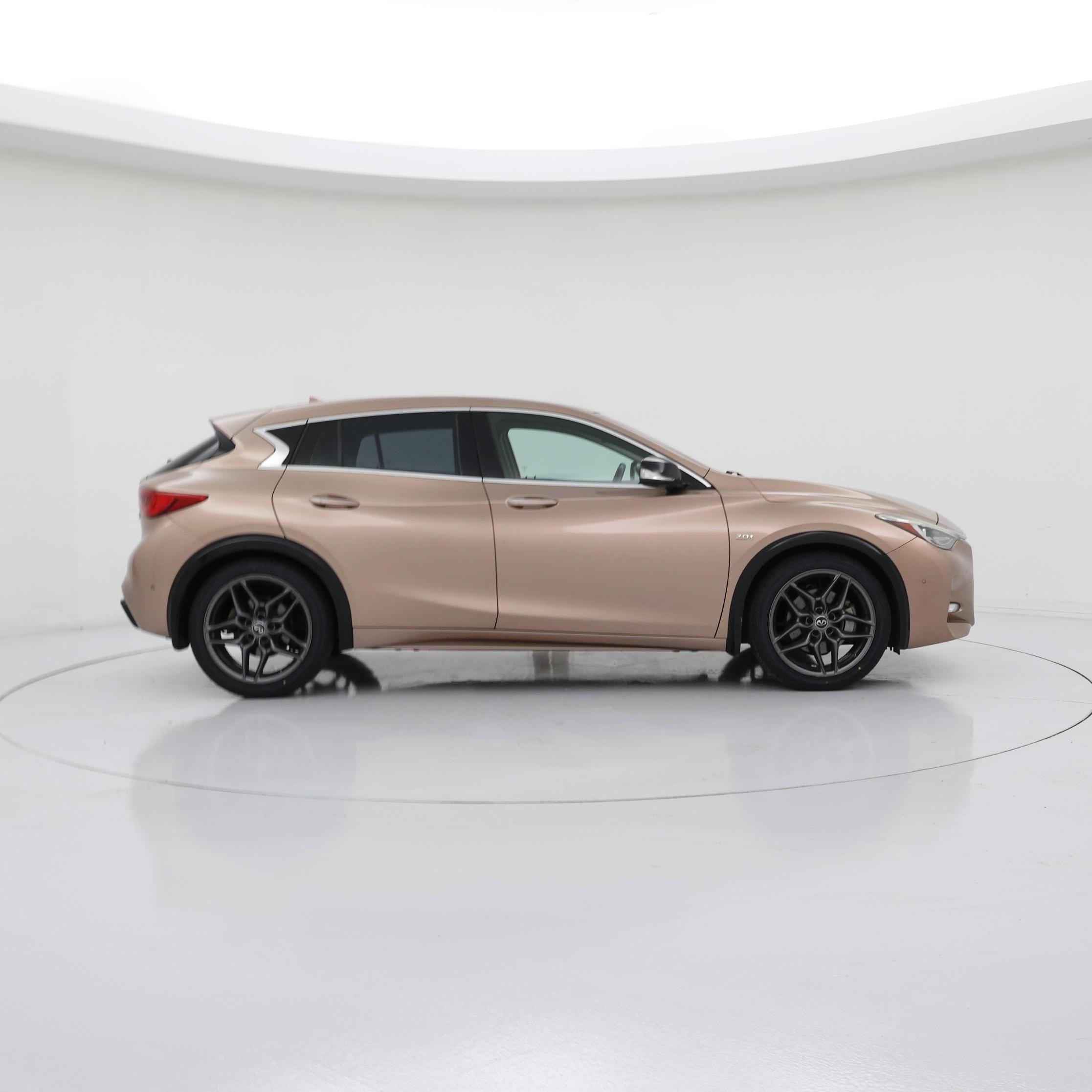 Thumbnail: 2018 INFINITI QX30 - 7