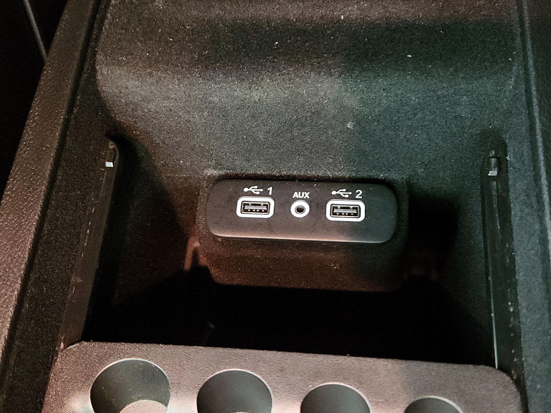 Thumbnail: 2021 Dodge Charger - 18