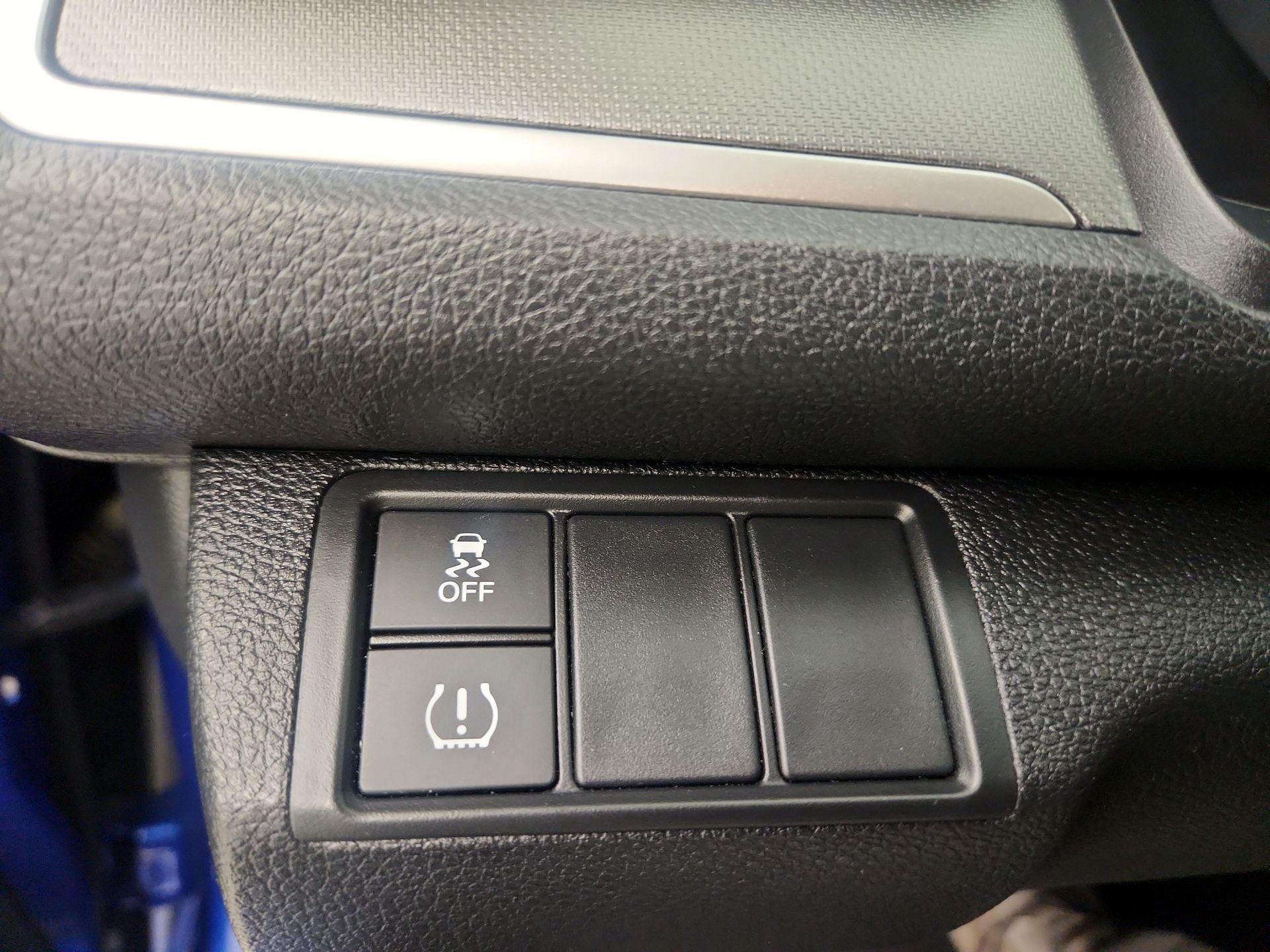 Thumbnail: 2017 Honda Civic - 11