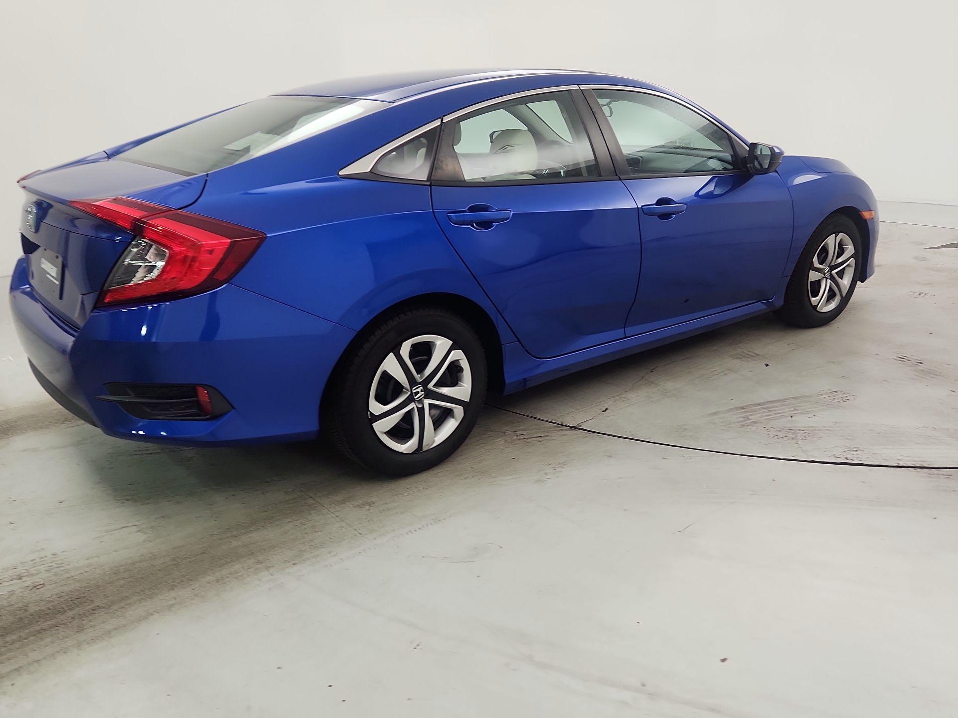 Thumbnail: 2017 Honda Civic - 5