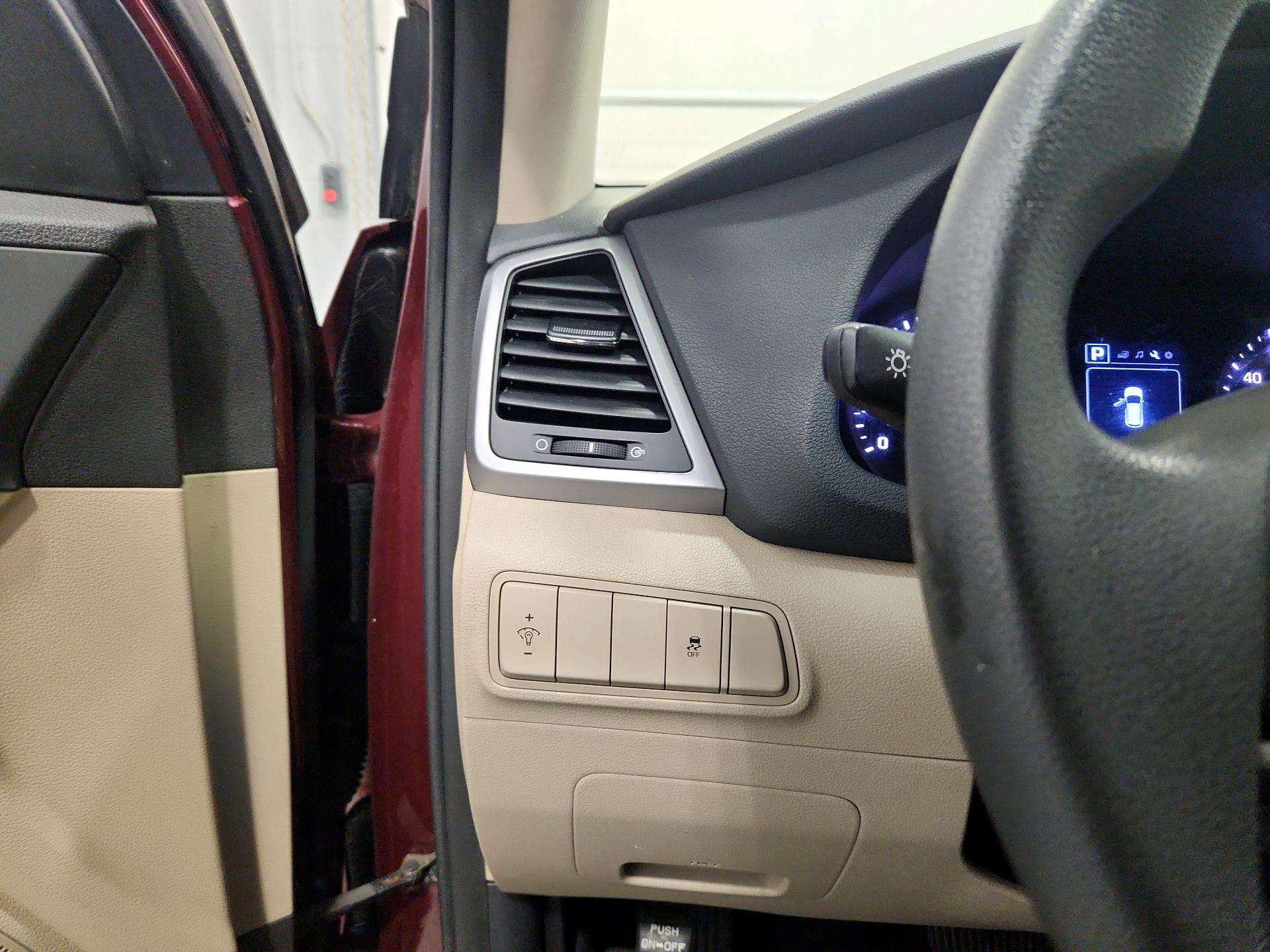 Thumbnail: 2017 Hyundai Tucson - 13