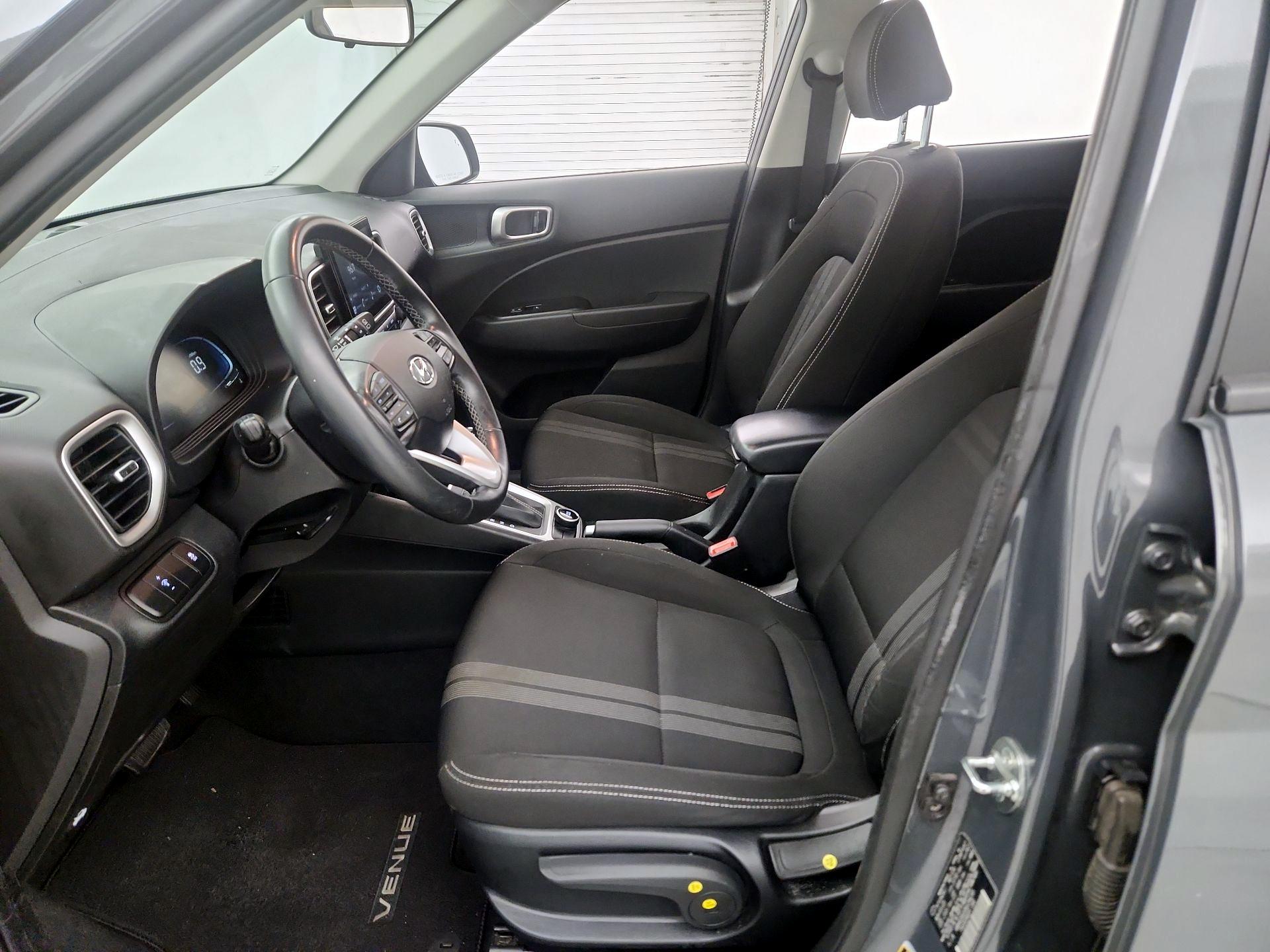 Thumbnail: 2024 Hyundai Venue - 9