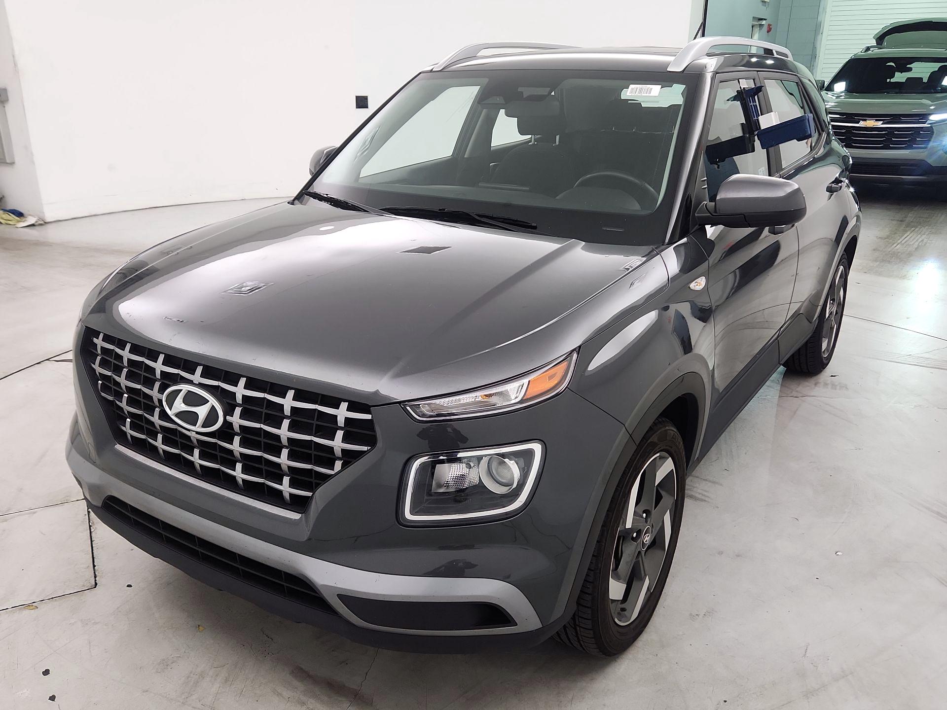 Thumbnail: 2024 Hyundai Venue - 3