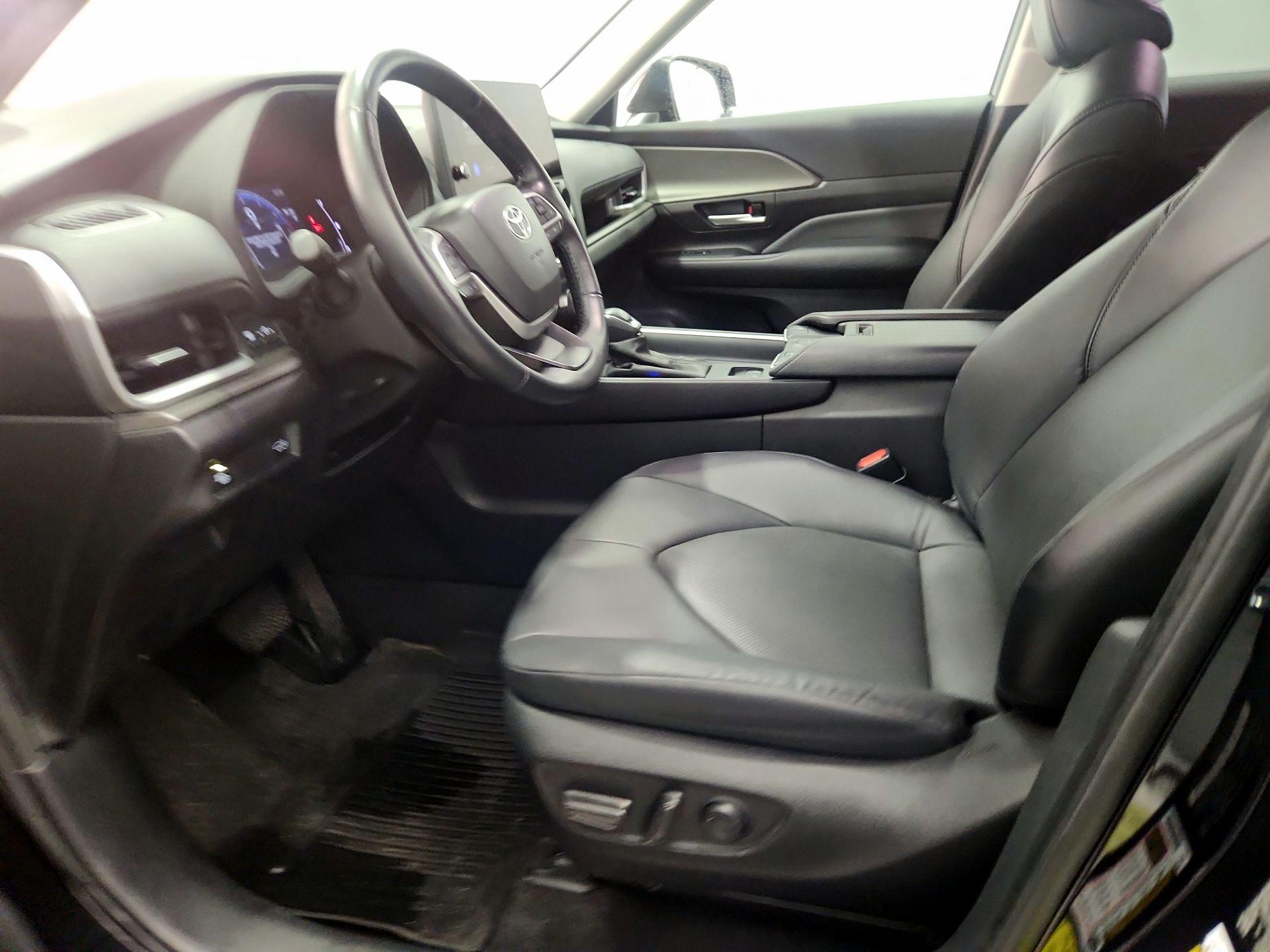 Thumbnail: 2024 Toyota Grand Highlander - 11