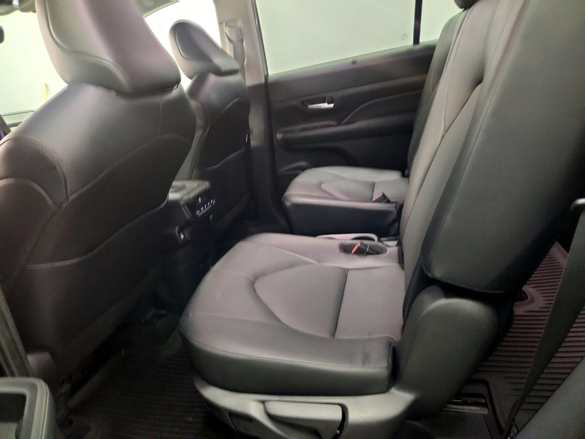 Thumbnail: 2024 Toyota Grand Highlander - 19