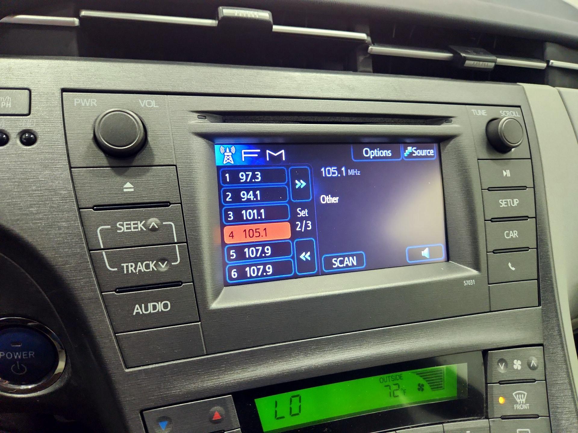 Thumbnail: 2015 Toyota Prius - 15