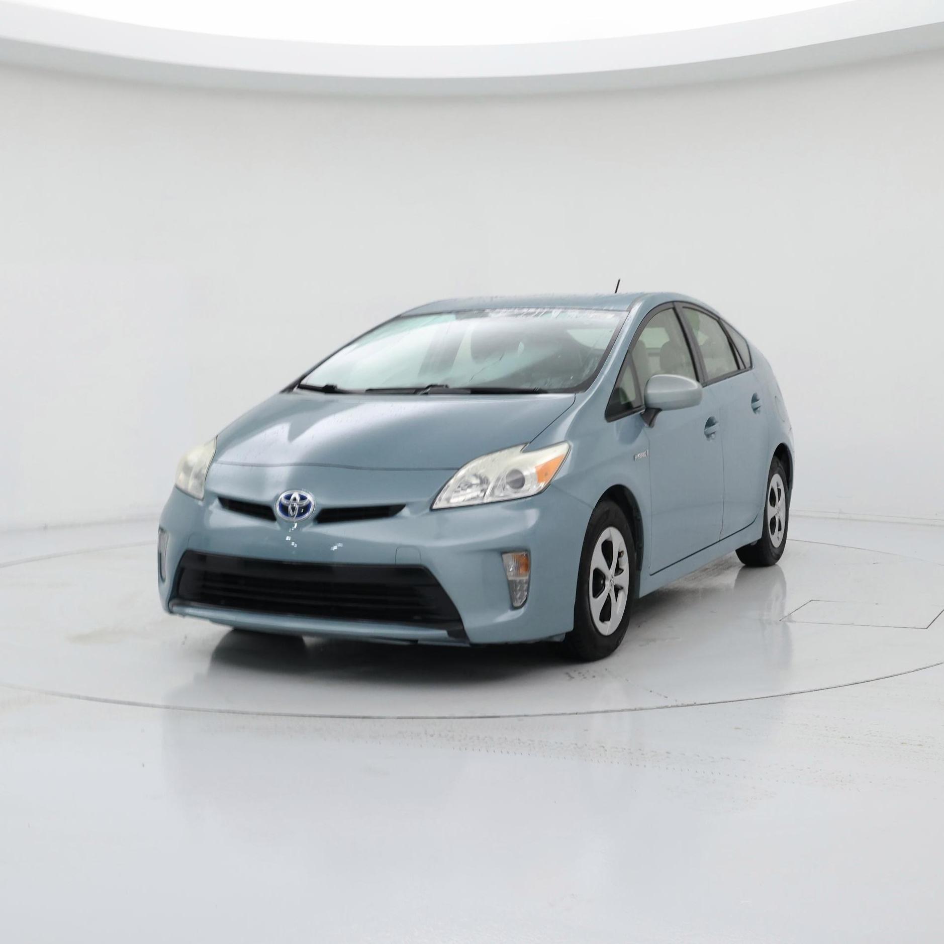 Thumbnail: 2015 Toyota Prius - 4
