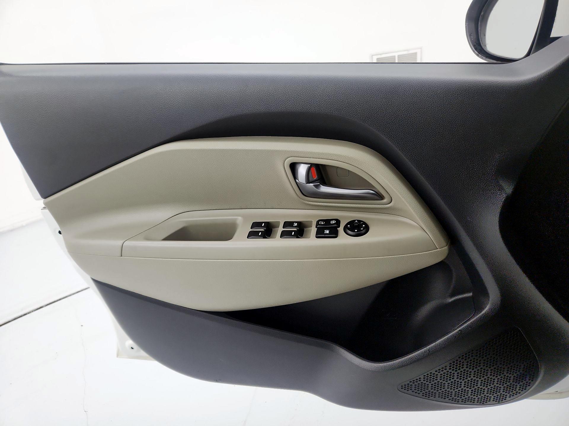 Thumbnail: 2016 Kia Rio - 12